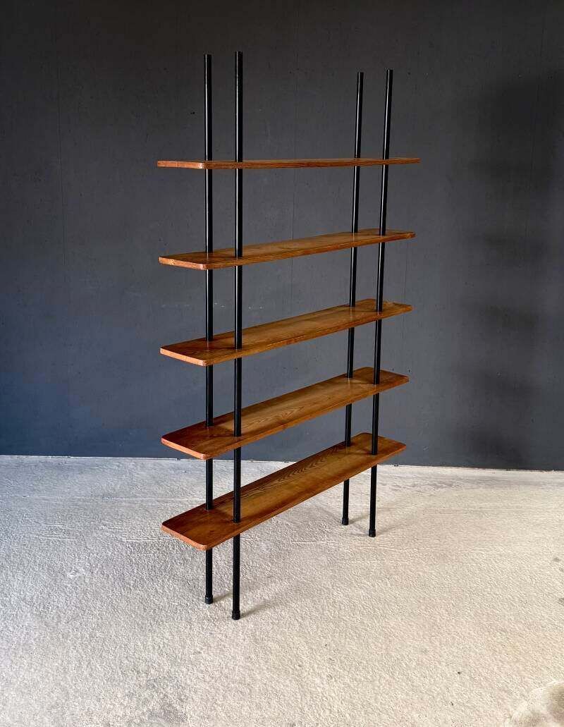 photo vinterior Mid Century Modern Dutch Design Staanderekken Van W. Lutjens, Nederland, Ca. Jaren 1960