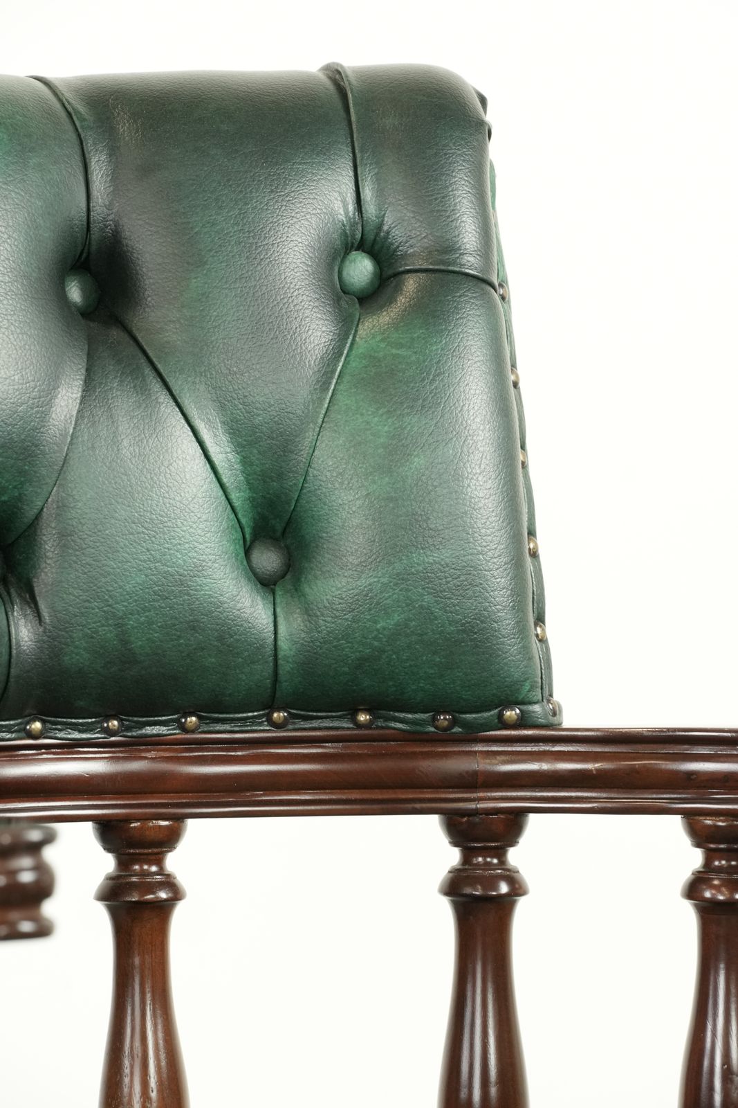 533.0 Classic Green Flamed Cow Leather Chesterfield Office Chair / Side Chair photo