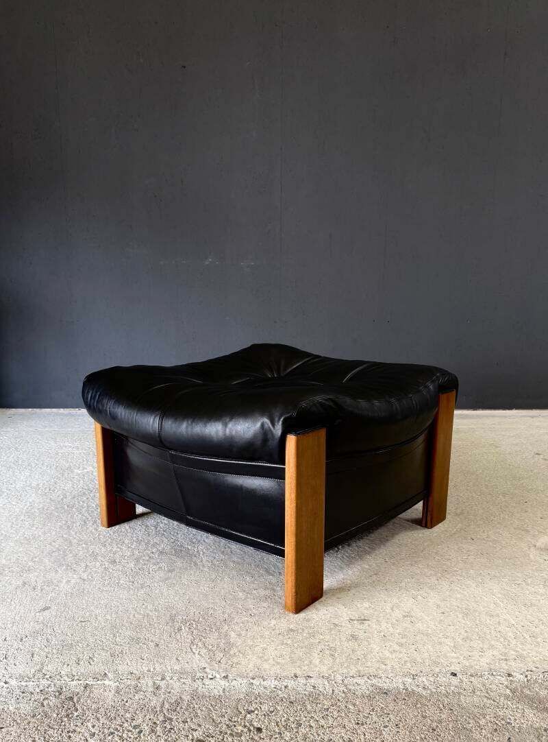 Postmodern Design Artona Xl Leather Ottoman By Afra & Tobia Scarpa For Maxalto, Italy 1980's photo Furniture
