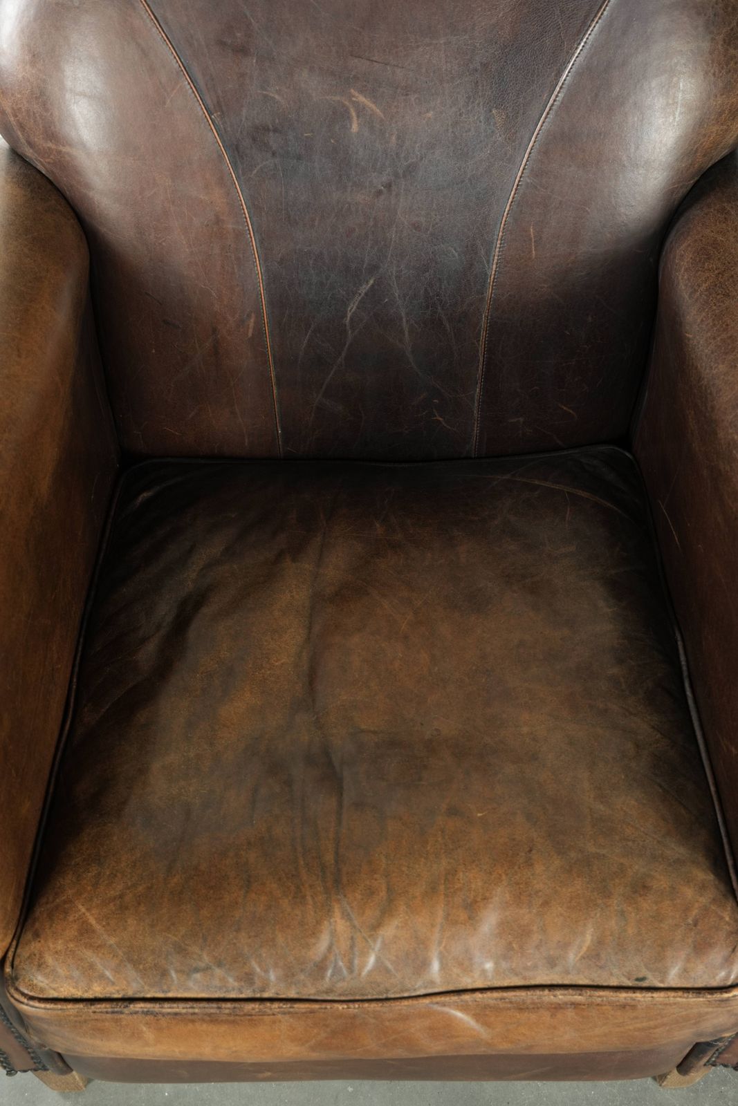 Tijdloze Schapenleren Fauteuil Met Mooie Patina photo 908.0