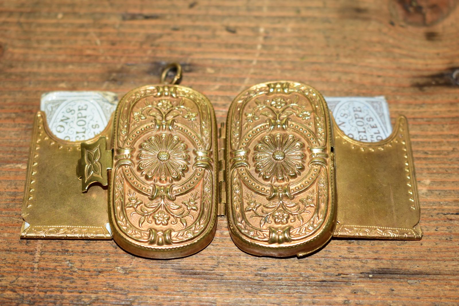 Victorian Avery's Quadruple Accordion Needle Case   Rare Four Part Etui With Original Set Of Sized Needles 1872 photo buy