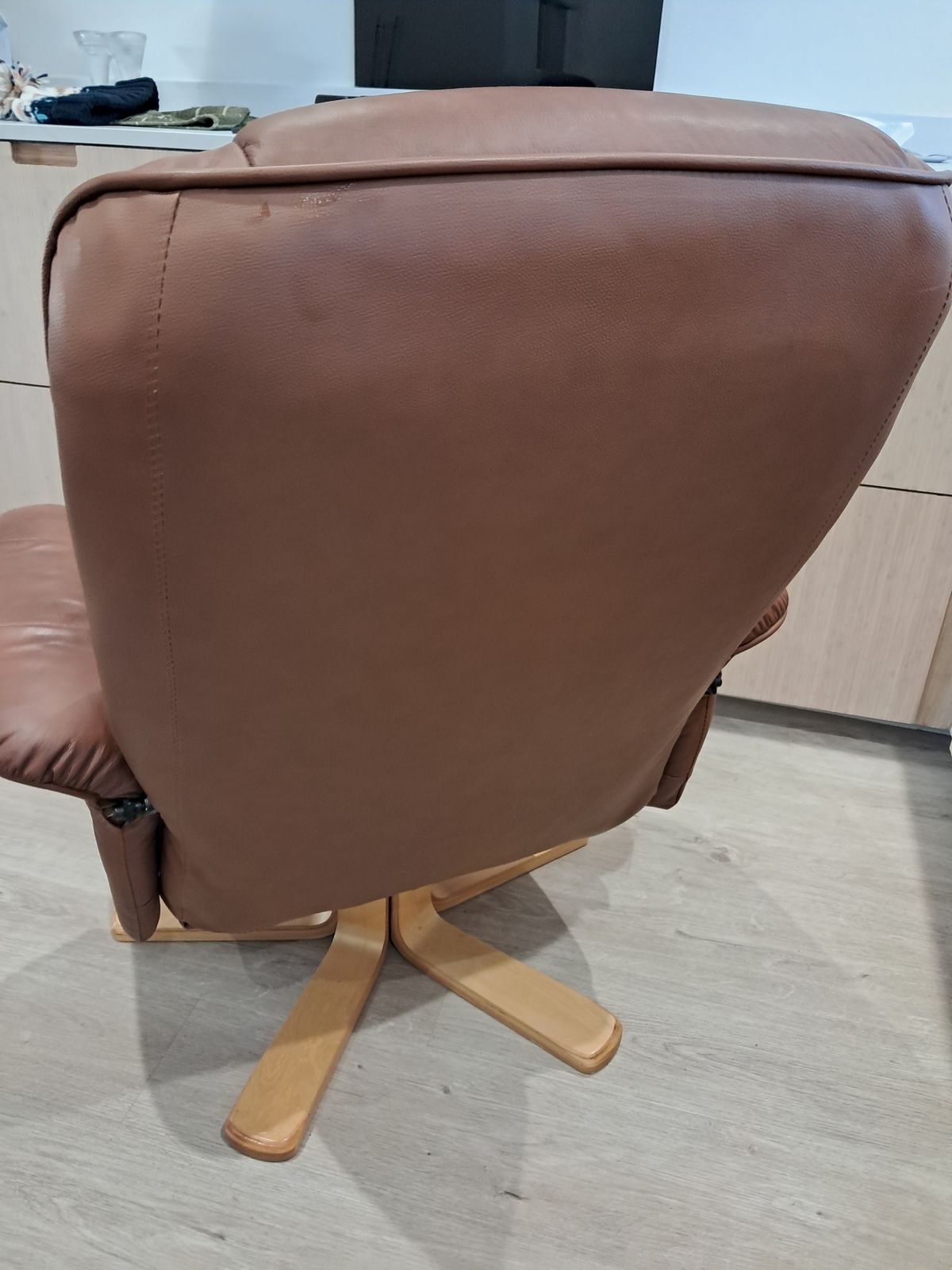 Scandinavian Swivel/Recliner Leather Armchair photo vinterior