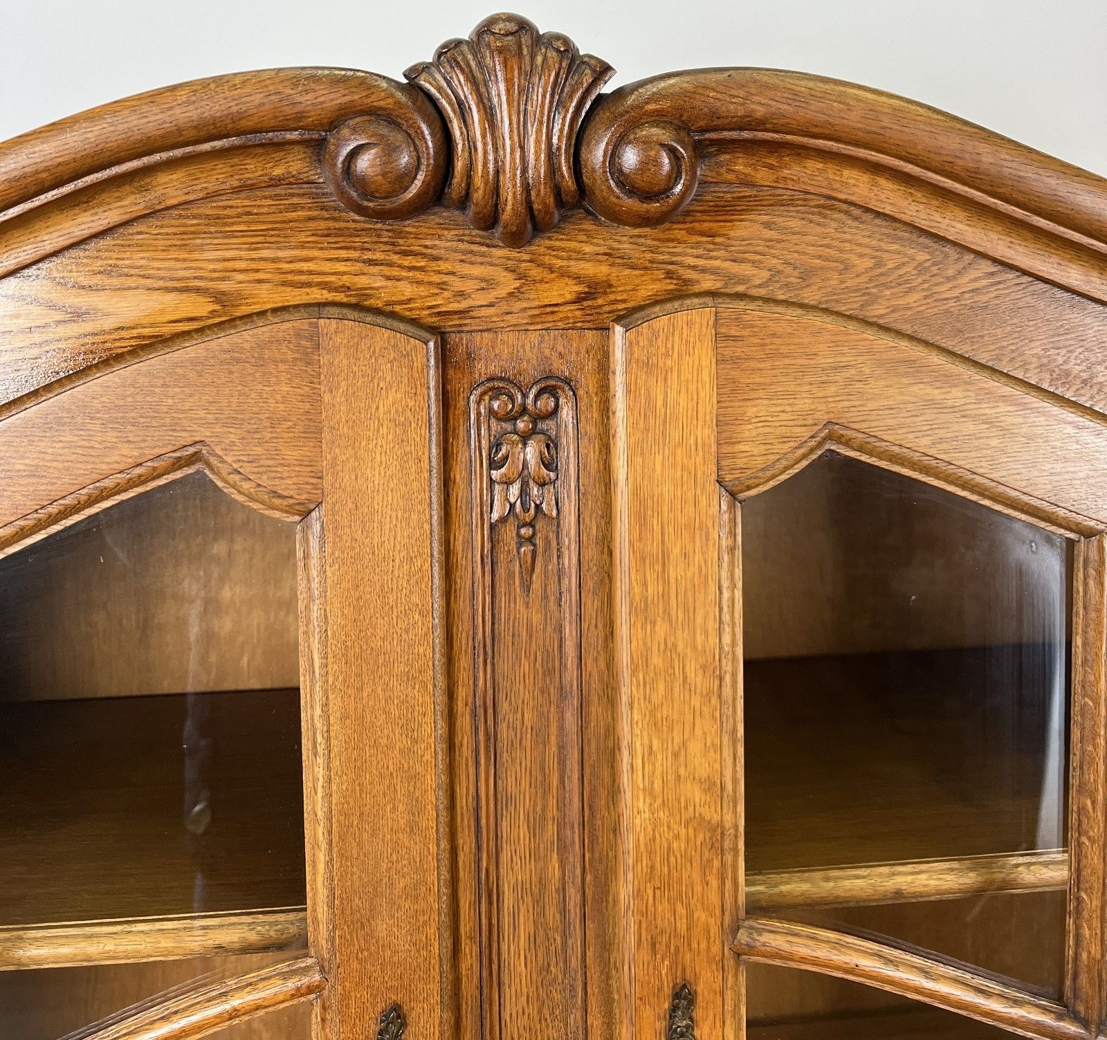 Bookcase Vintage French Louis XIV Style Oak Display Cabinet Sideboard Lot 4934 photo 499.0