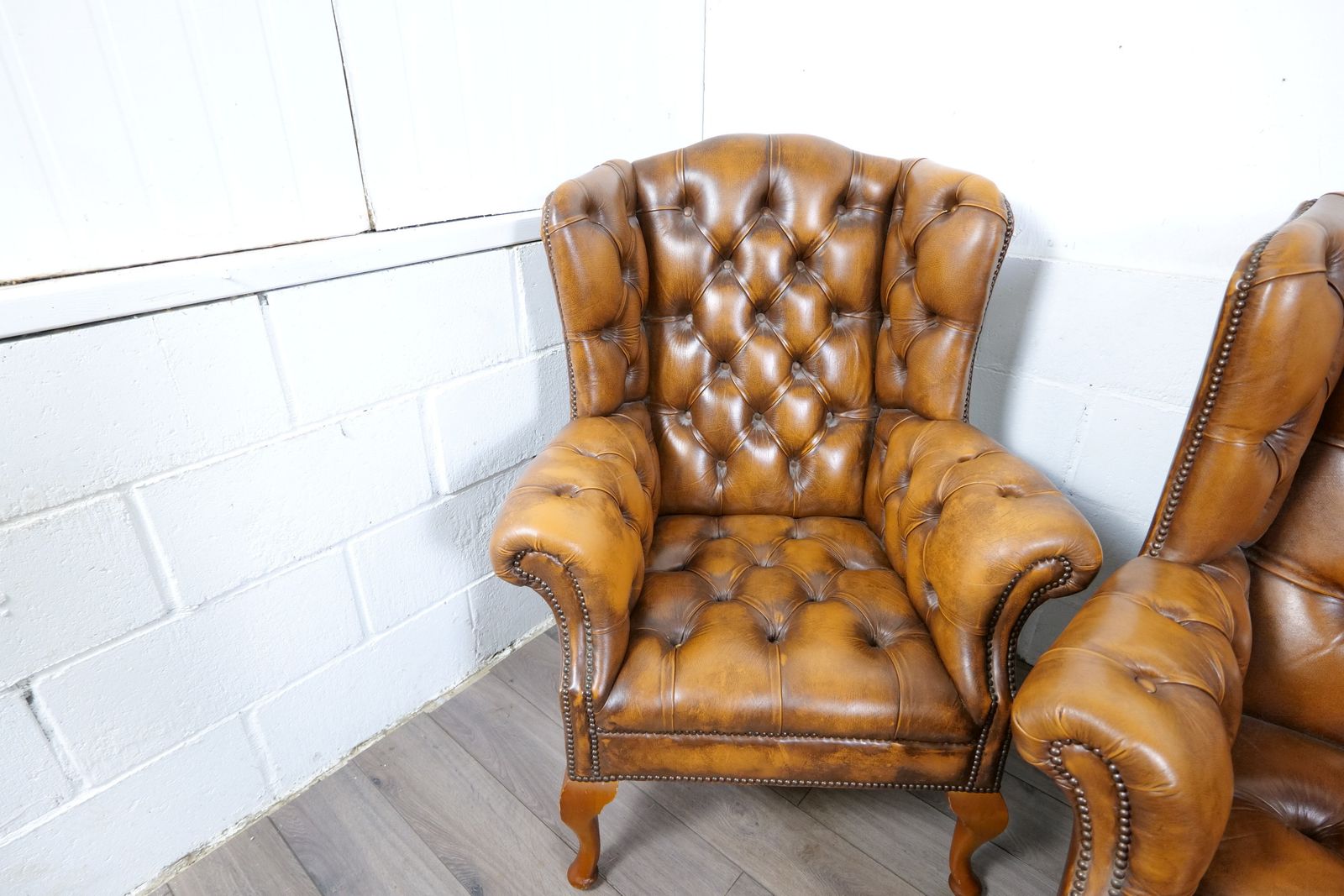 Chesterfield Queen Anne 4 Piece Leather Suite Cigar Brown photo Furniture