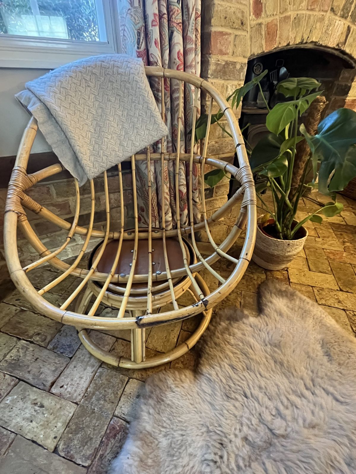 Mid Century Bamboo Swivel Egg Chair photo 150.0
