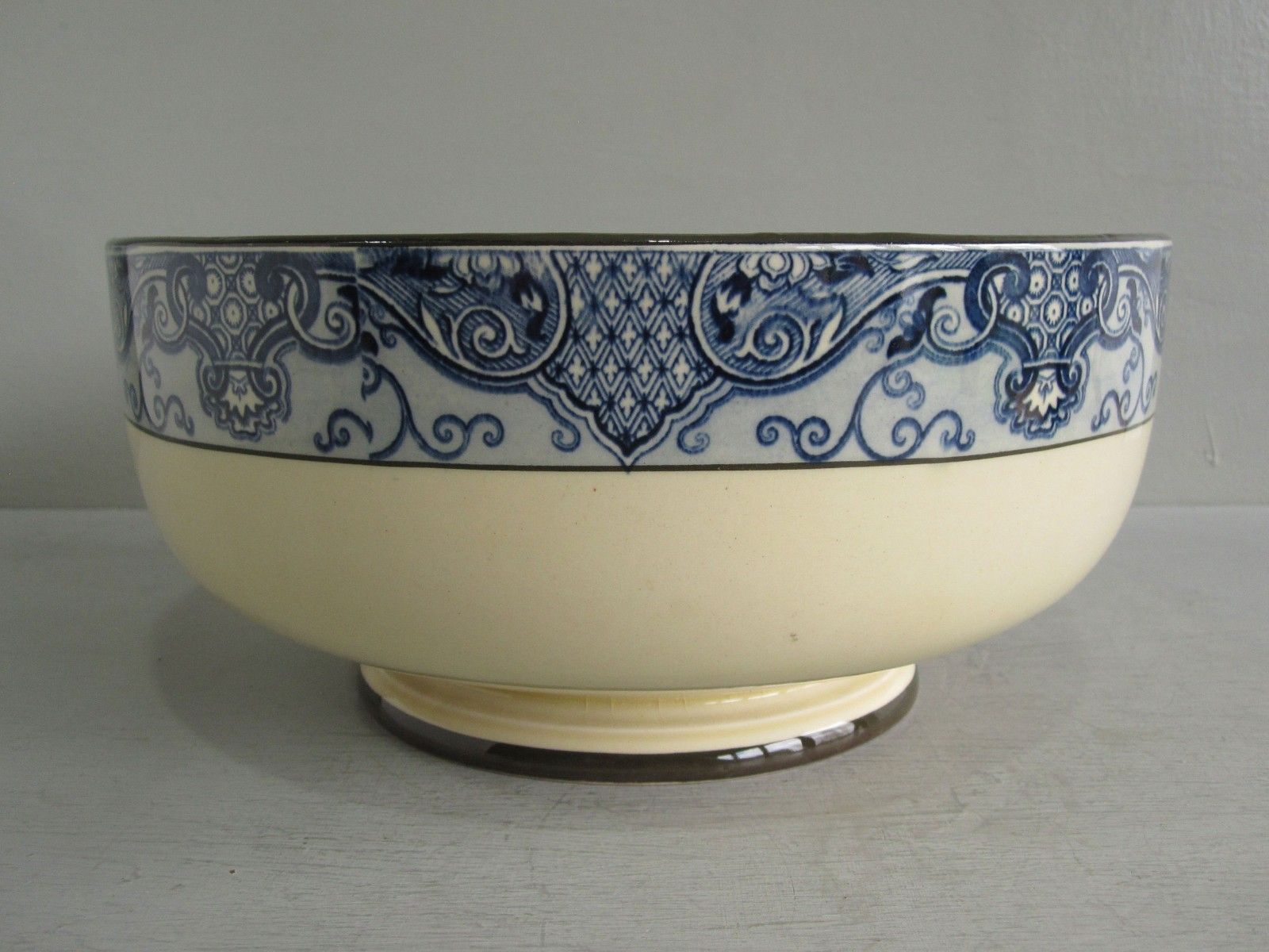 Home Decor Large Royal Doulton Falconry Series Bowl photo
