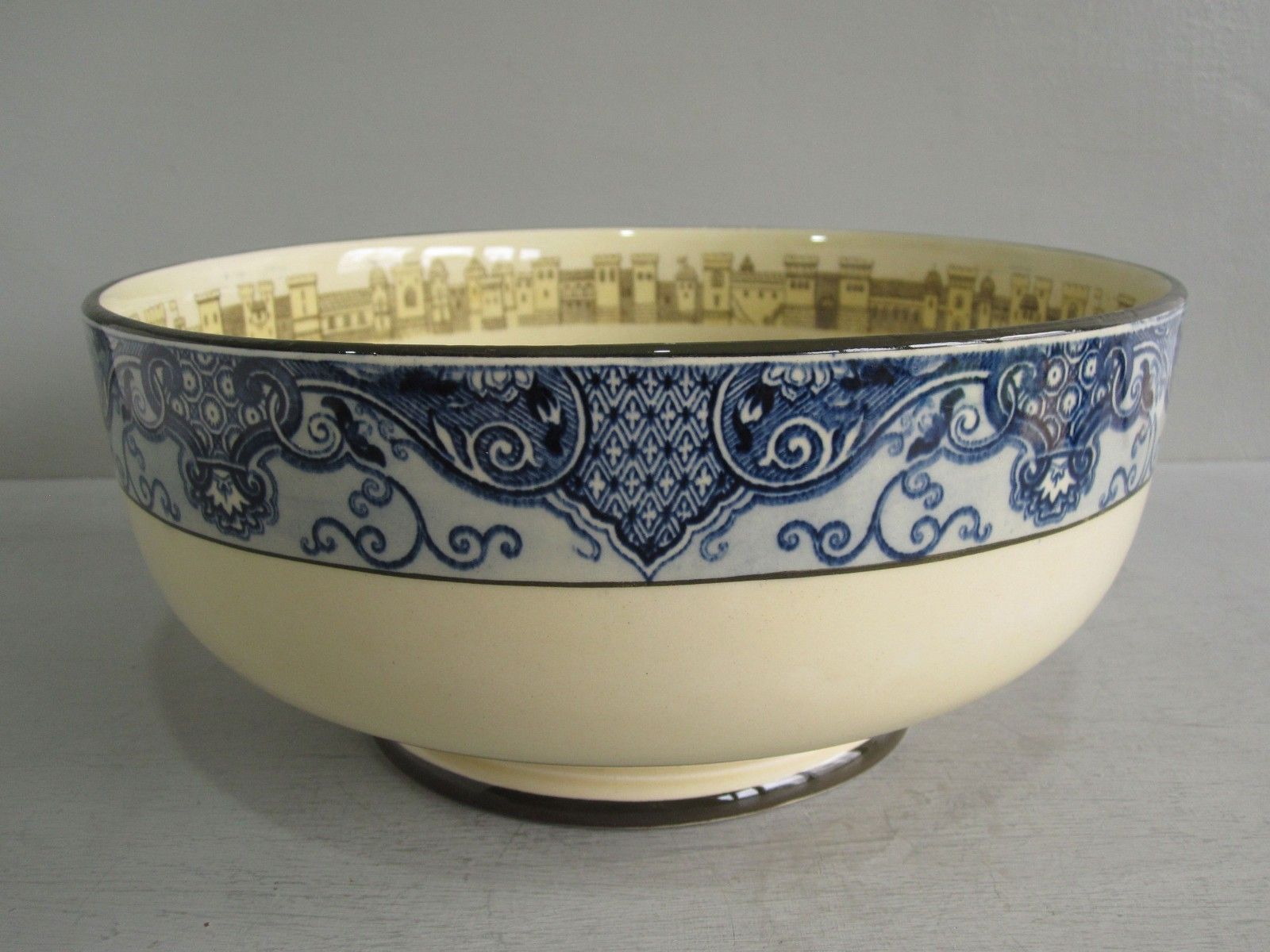 photo buy Large Royal Doulton Falconry Series Bowl