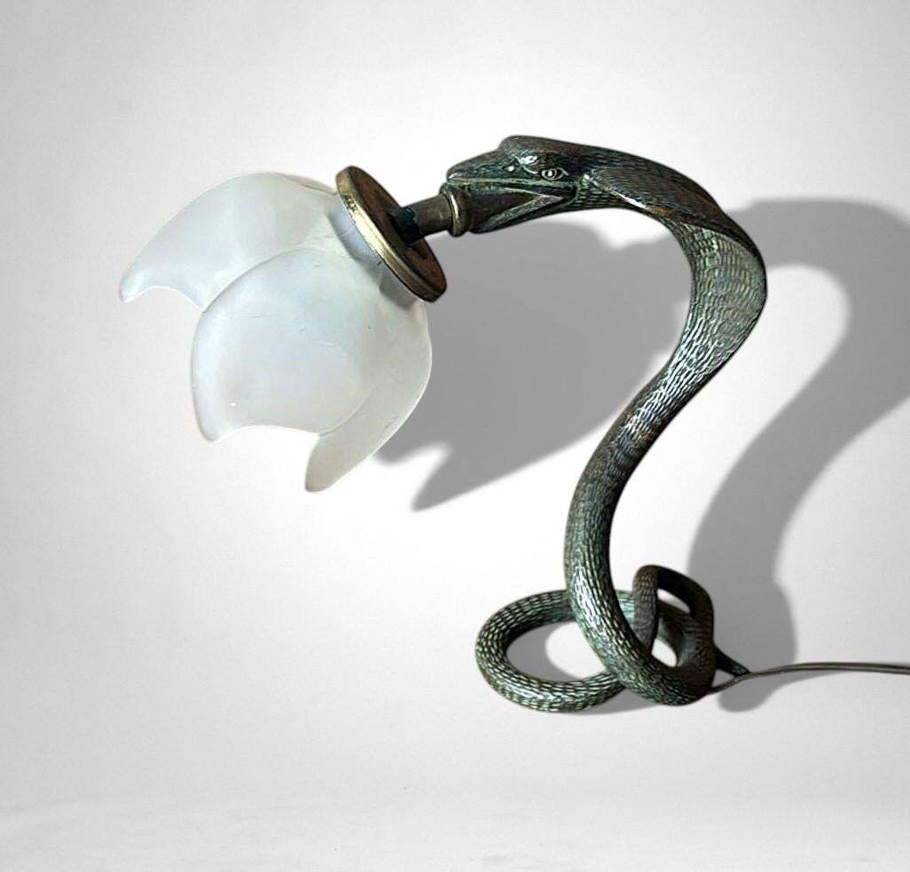Italian Art Deco Table Lamp In Metal And Frosted Glass photo vinterior