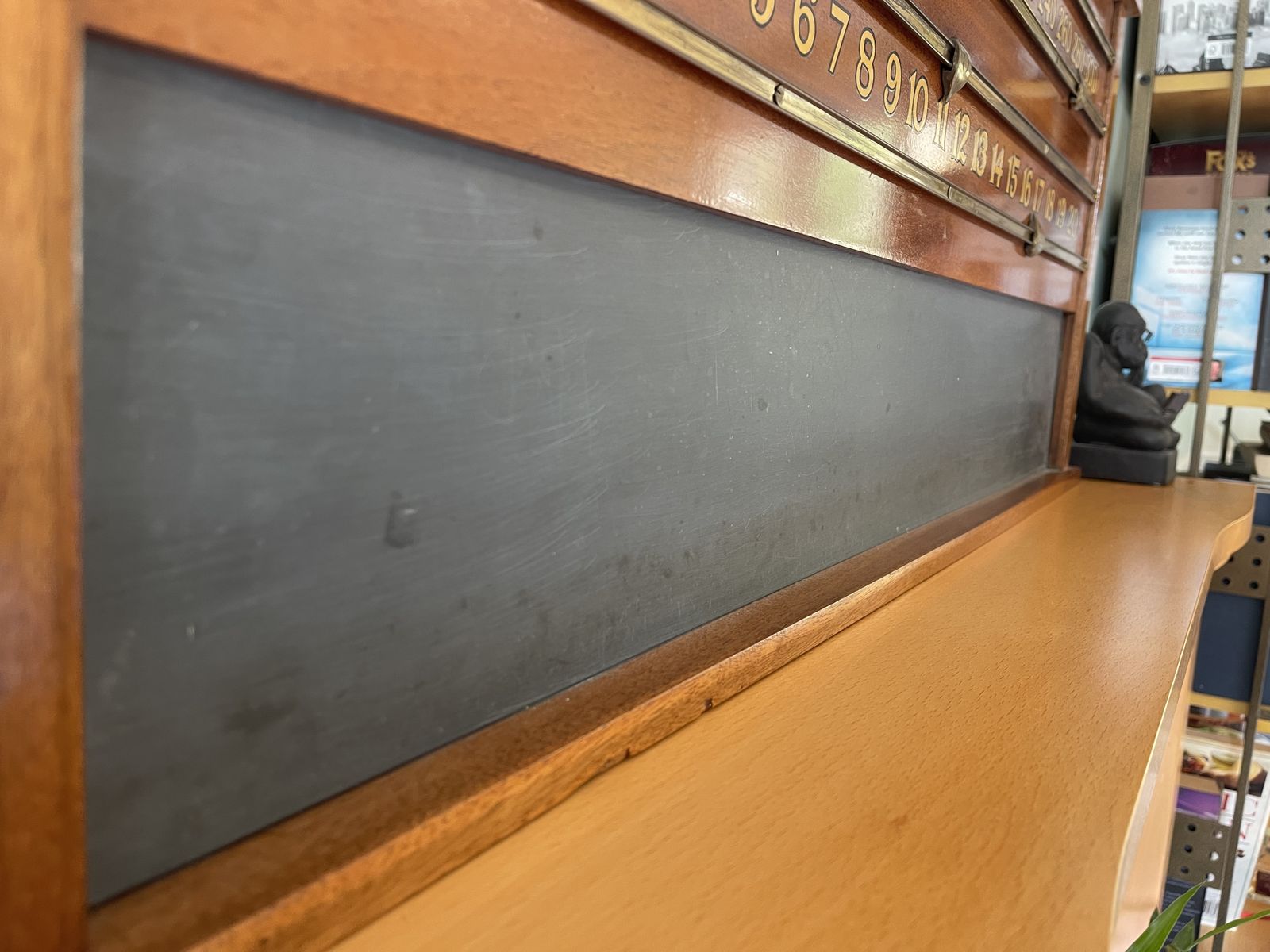 Antique Thurston And Co Ltd Mahogany Snooker And Billiards Score Board Mid 20th Century photo vinterior