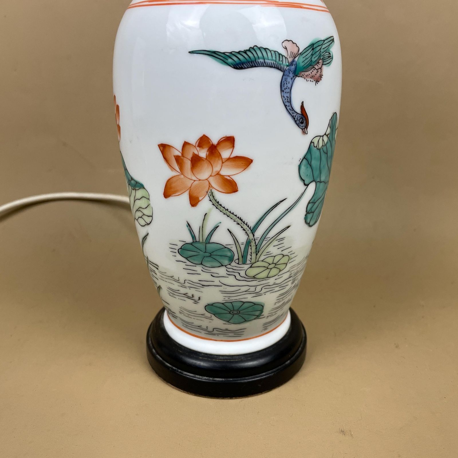 Oriental Ceramic Lamp Light Bedside Table Hand Painted Floral Lily Pad Design Pattern Wood Base Chinese Vase White Antique Brass Vintage photo 89.0