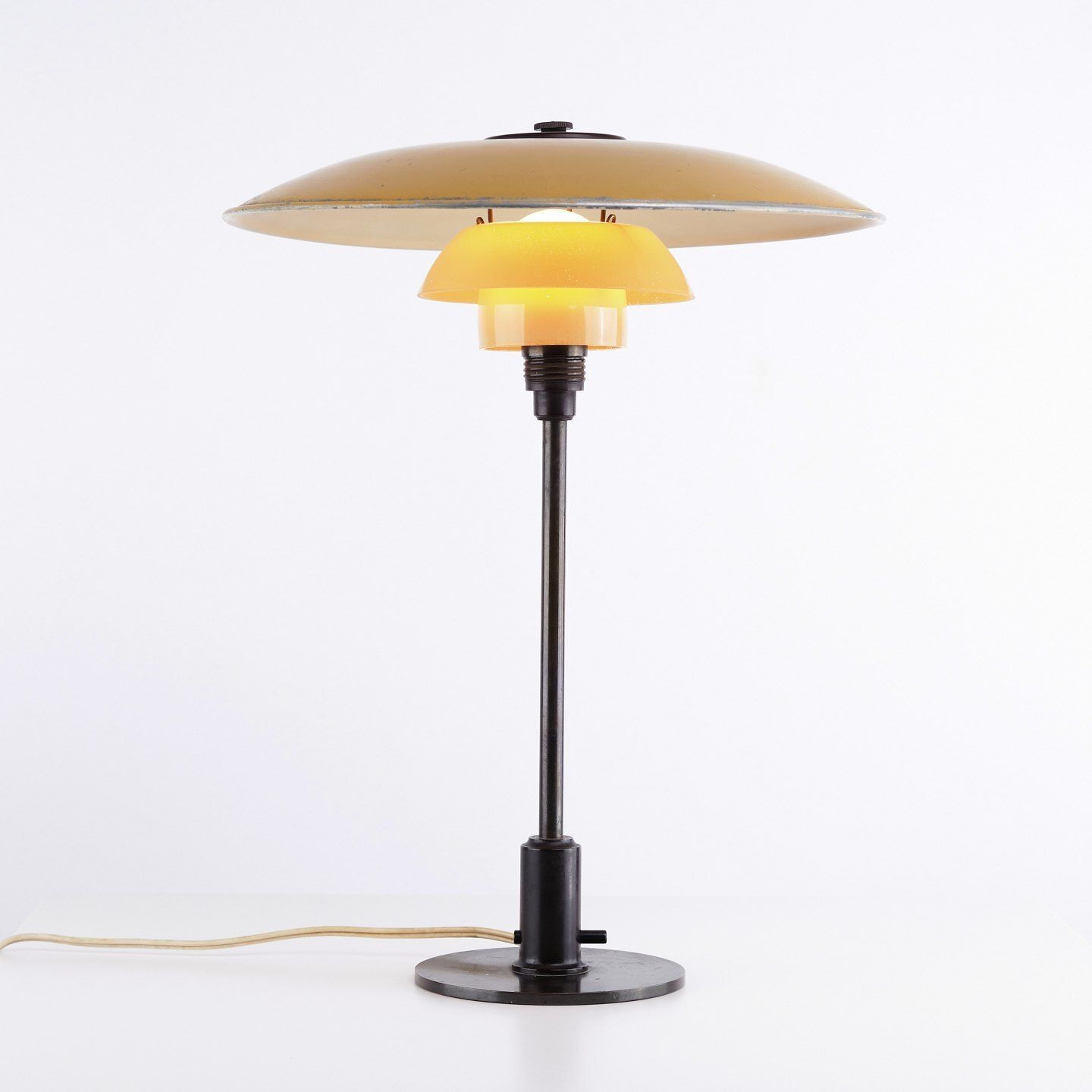 Poul Henningsen Table Lamp Model Ph 3.5/2.5 With Yellow Painted Metal Top Shade And Frame In Burnished Brass, Louis Poulsen 1930s