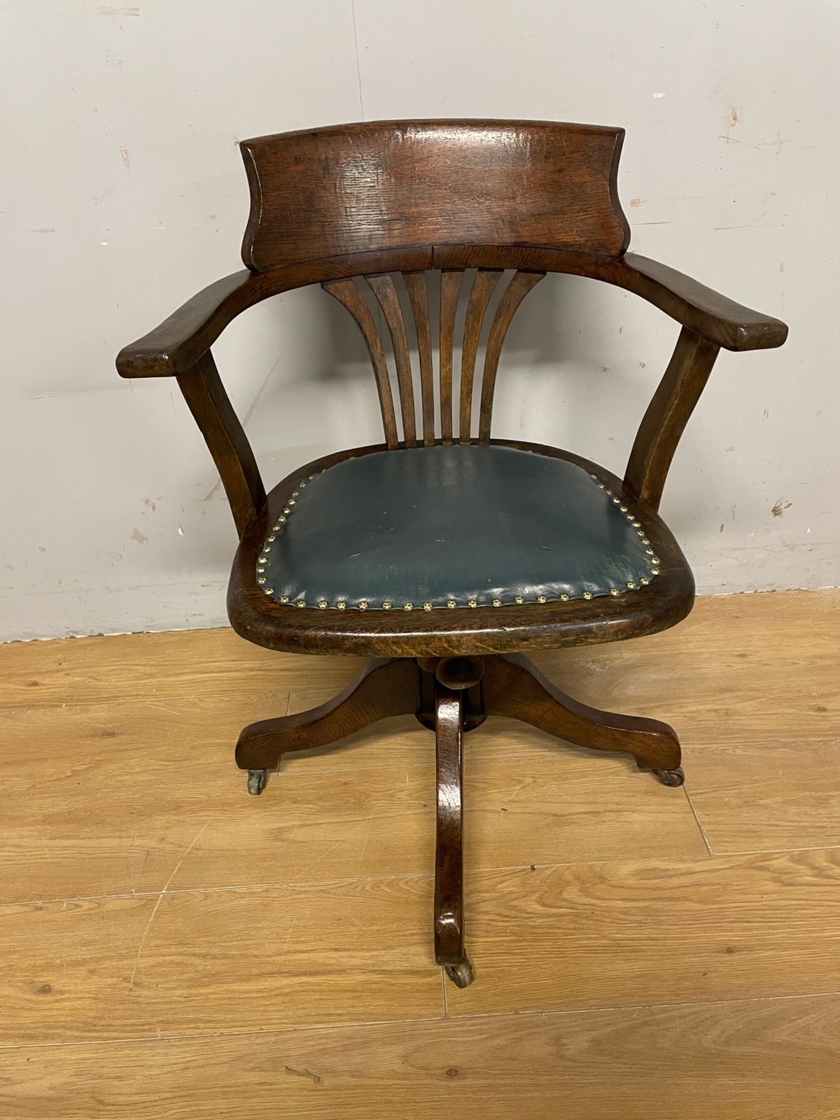 Edwardian Oak Revolving Desk Chair