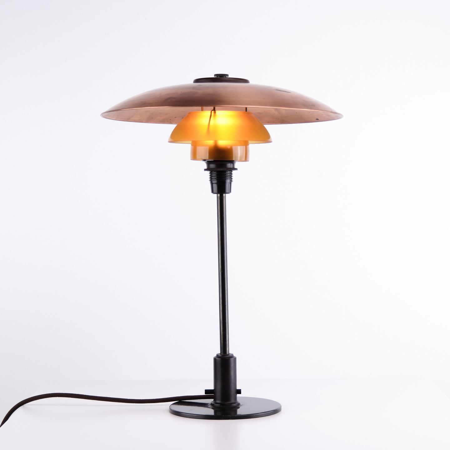 Poul Henningsen Table Lamp Model Ph 3.5/2 In Copper With Amber Shades And Base In Burnished Brass, Louis Poulsen 1930s