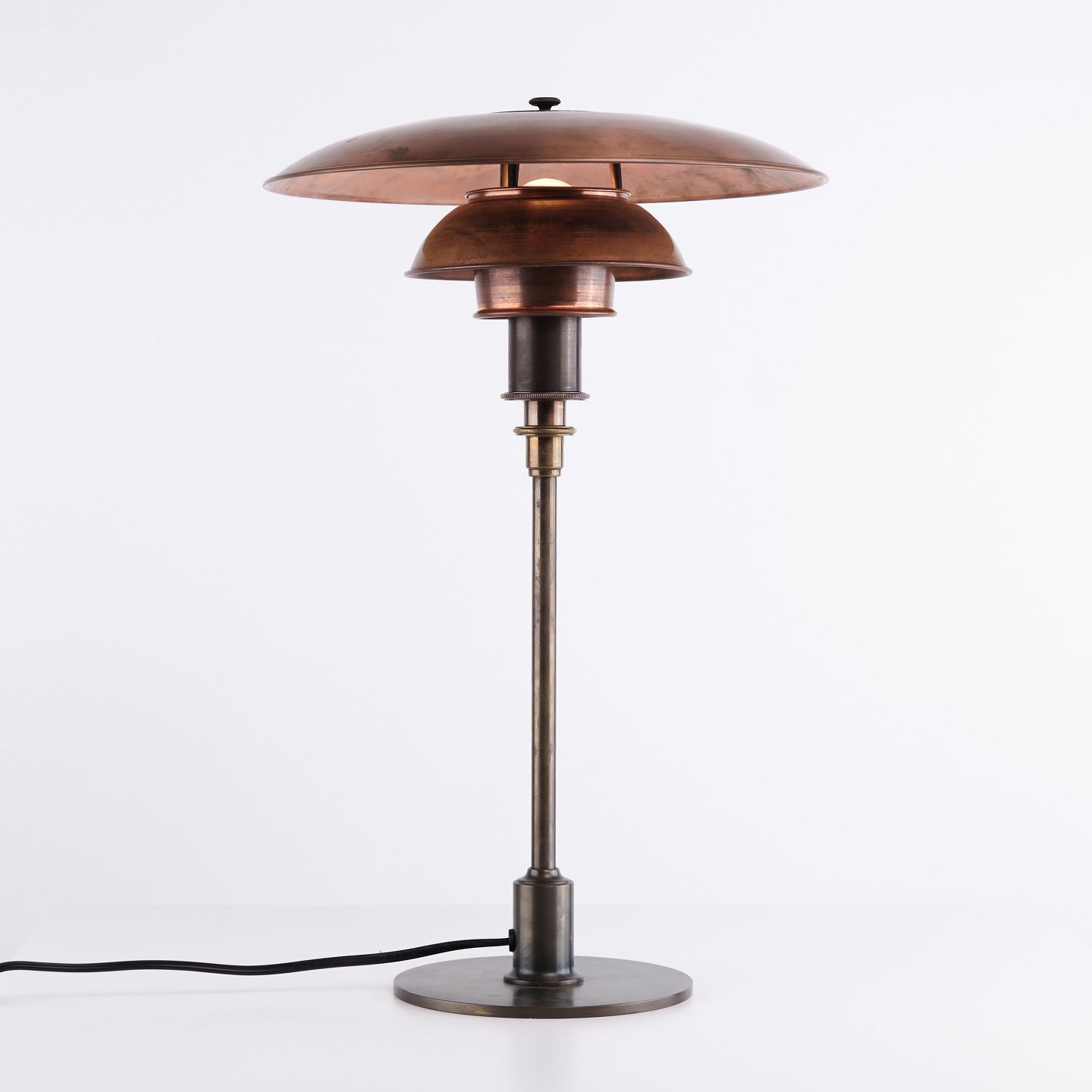 Poul Henningsen Table Lamp Model Ph 3/2 With Copper Shades And Base In Burnished Brass, Louis Poulsen