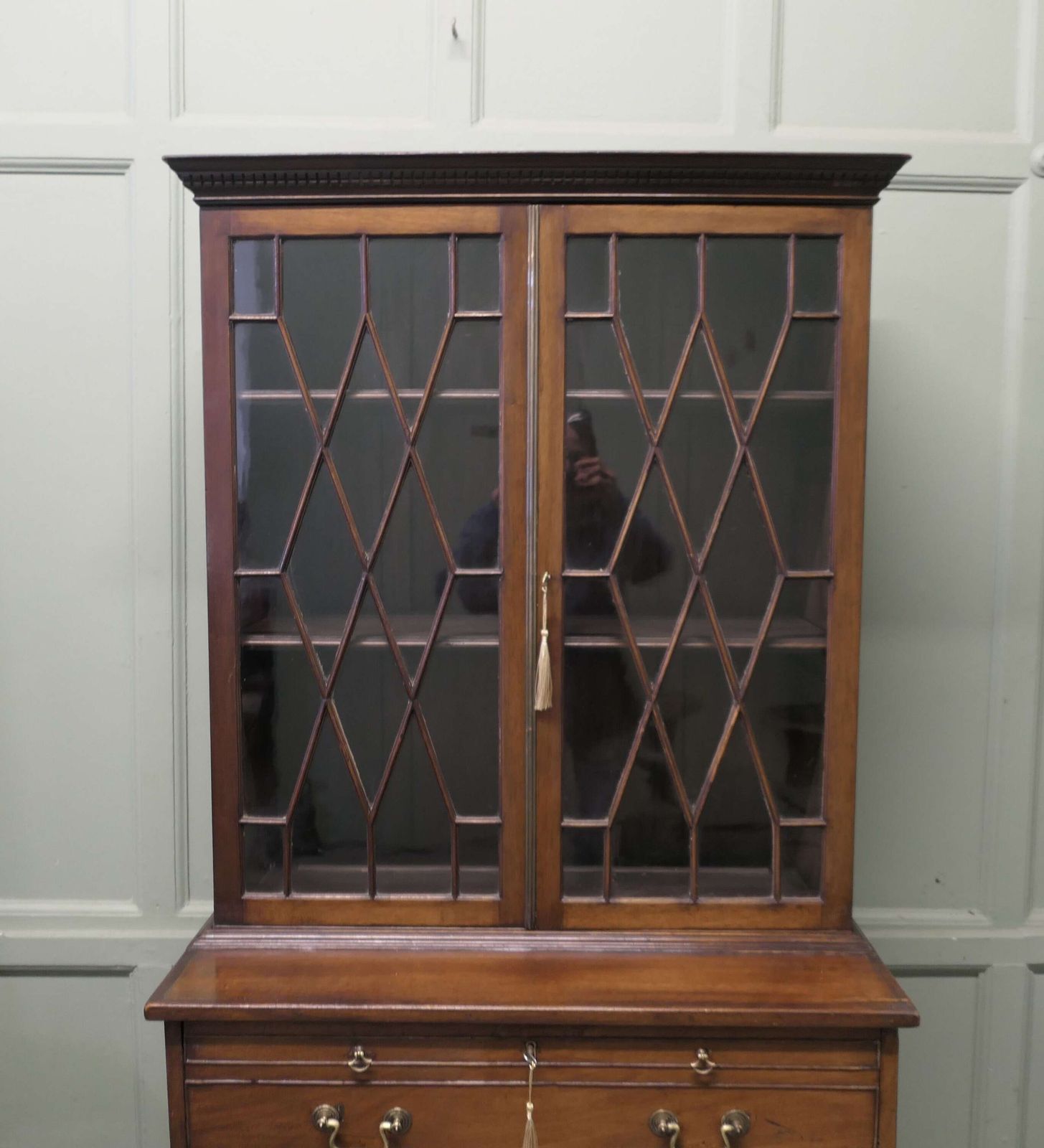 A Mahogany Bachelors Secretaire Bookcase photo Furniture
