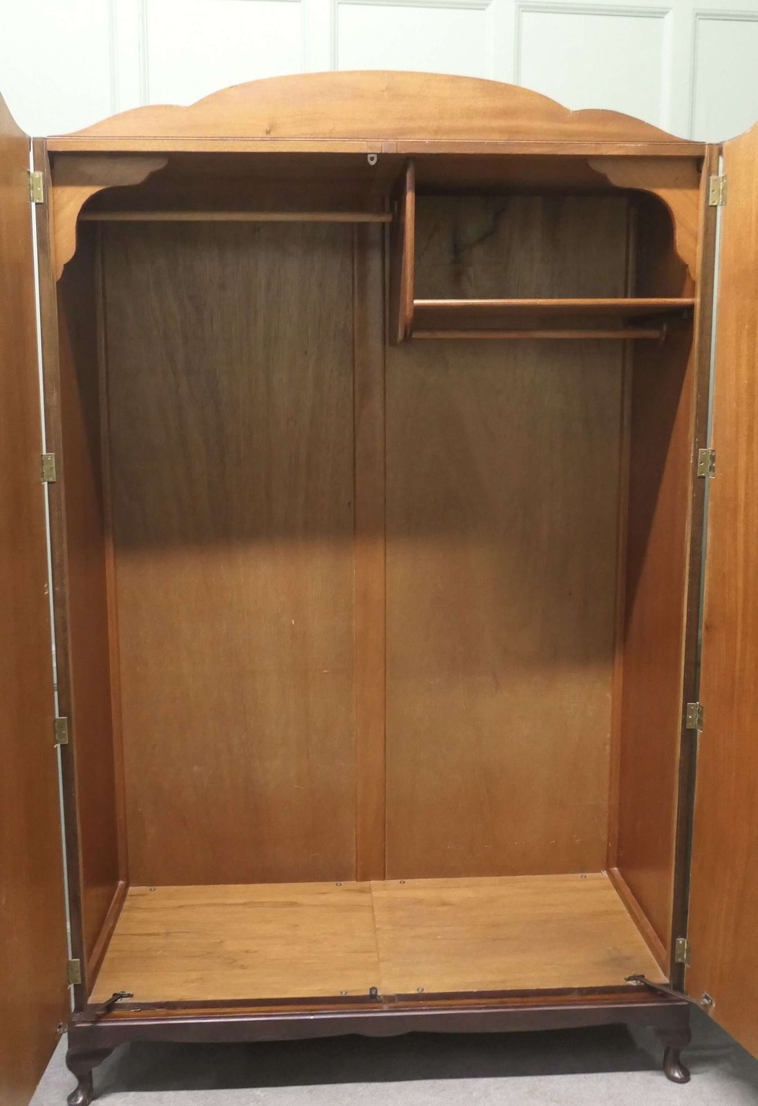 Maple Art Deco Bur Walnut Compact Shelved Wardrobe This Very Stylish Double Wardrobe photo for sale