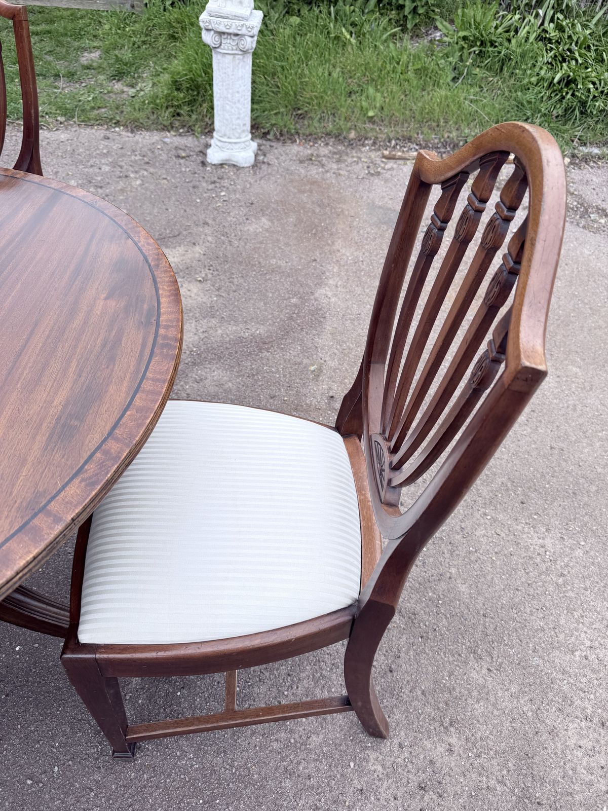 Edwardian (1900–1915) Mahogany Twin Pedestal Extending Dining Table & 6 Shield Back Chairs photo vinterior