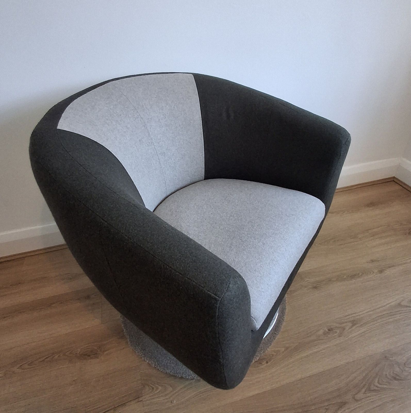 Swivel Tub Chair With 100% Wool Upholstery photo furniture