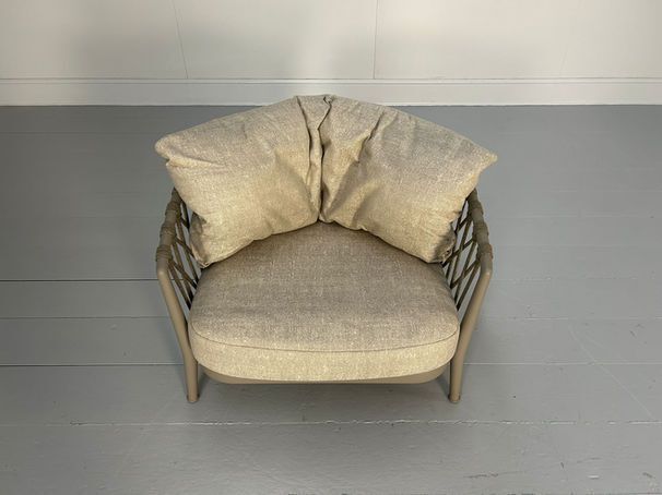 photo furniture B&B Italia "Erica" Outdoor Armchairs & "Gio" Tables