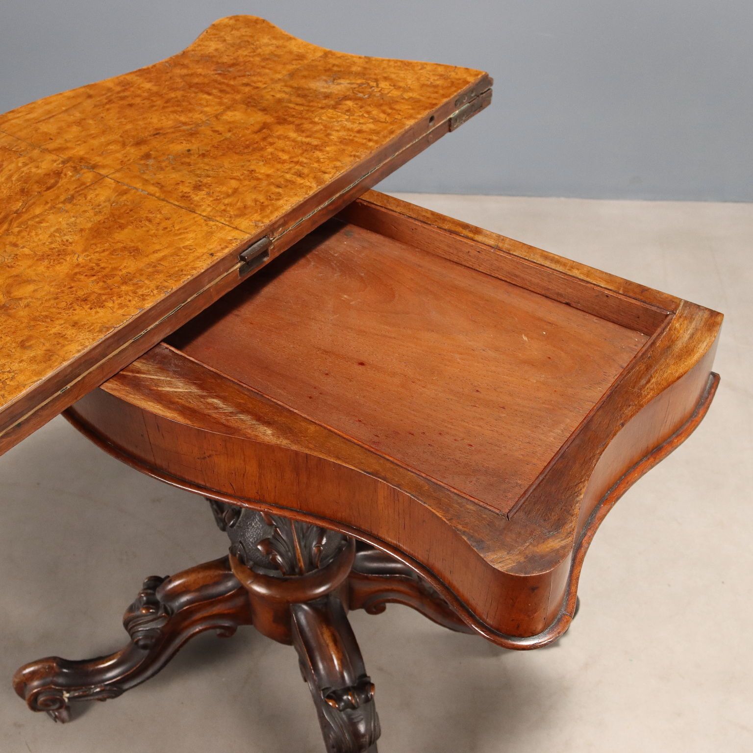 Antique Game Table Walnut Maple Burl Italy XIX Century photo 640.0