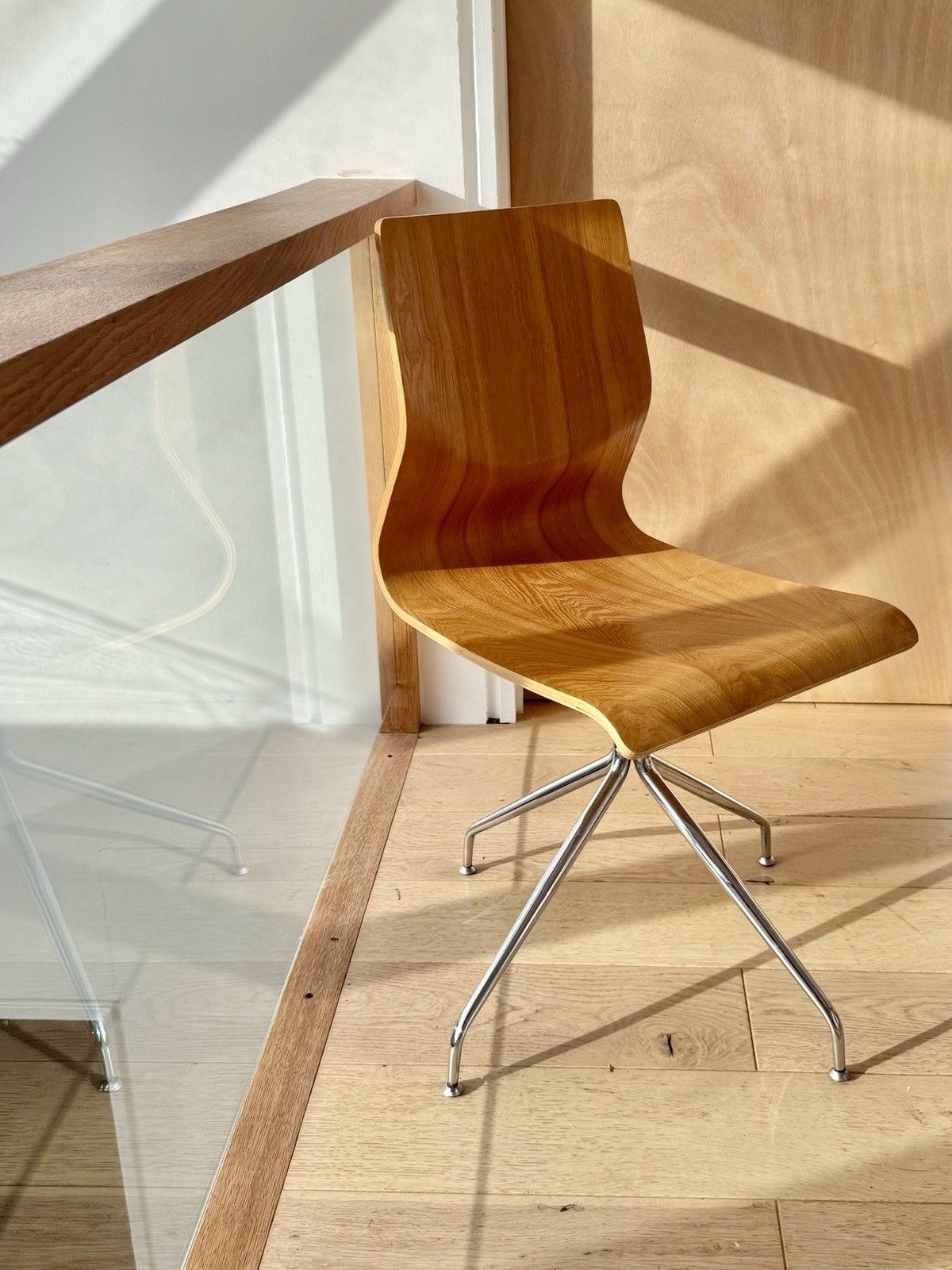 Mid Century Style Side Occasional Desk Swivel Chair Danish Scandi Retro photo furniture