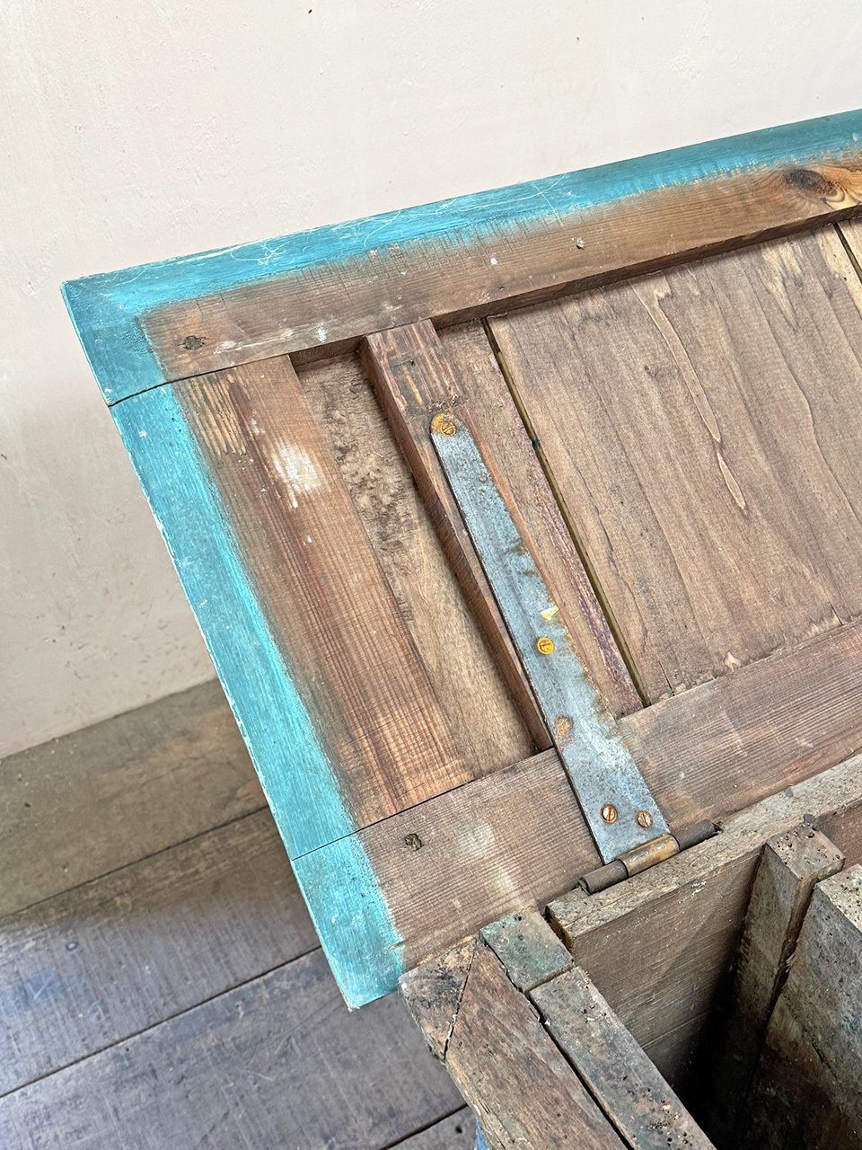 Beautiful Painted Bench, 1800s photo vintage