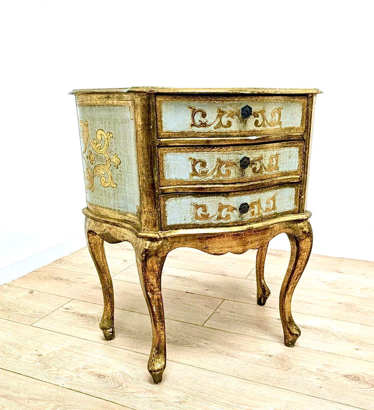 photo furniture Beautiful Superb Quality Italian Florentine Chest Drawers 0189.