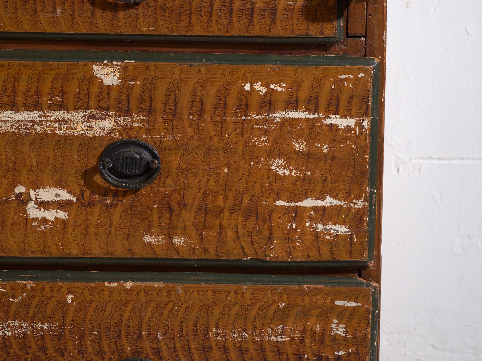 photo vinterior Antique Swedish Painted Slant Front Desk – Scandinavian Folk Bureau – Year 1783