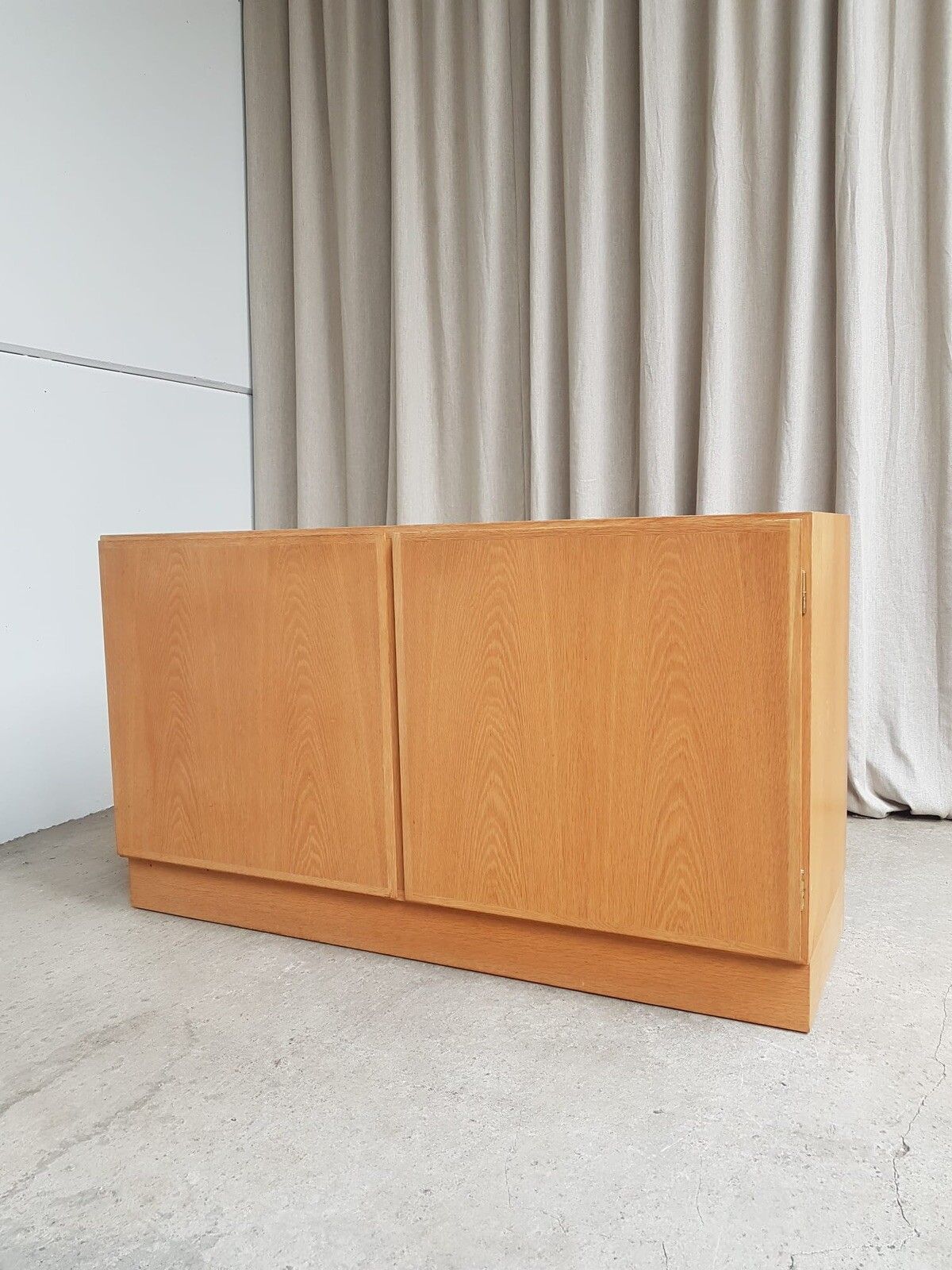 Vtg Mid Century Danish Gunni Omann For Omann Jun Møblefabrik Oak Sideboard R118 photo vintage