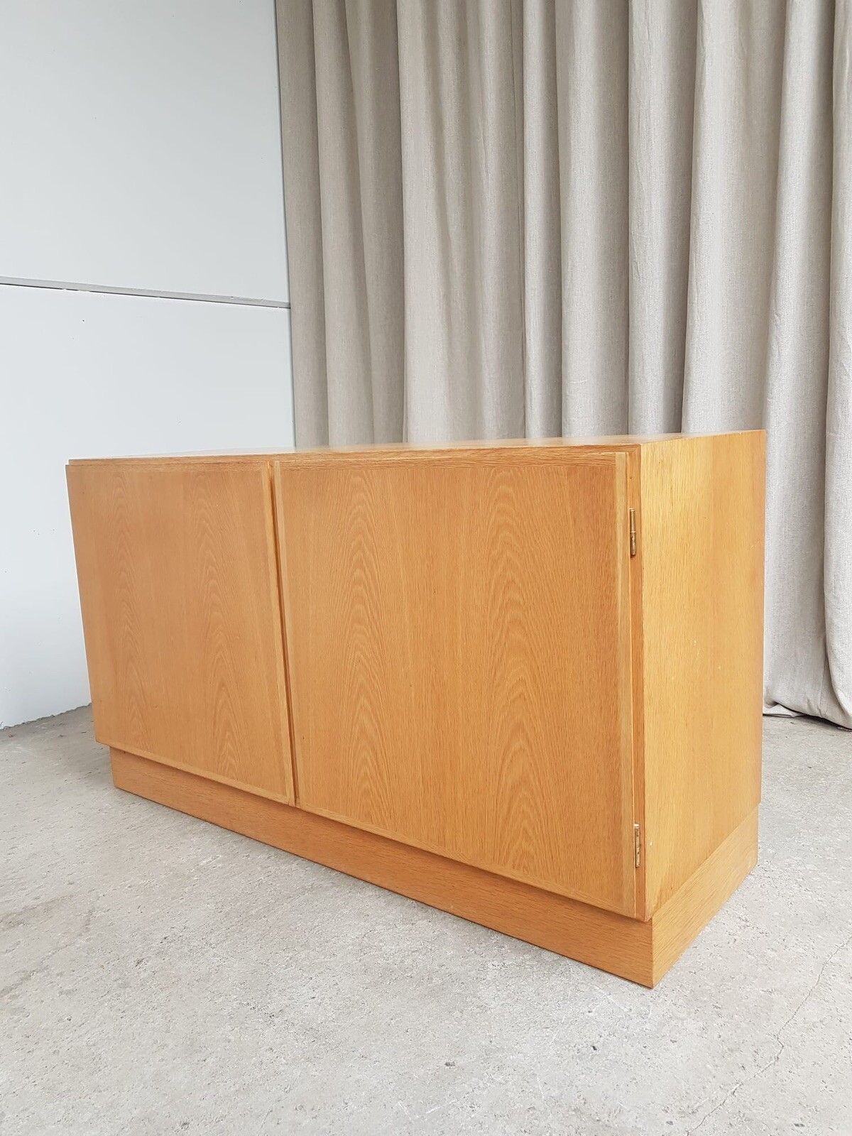 photo furniture Vtg Mid Century Danish Gunni Omann For Omann Jun Møblefabrik Oak Sideboard R118