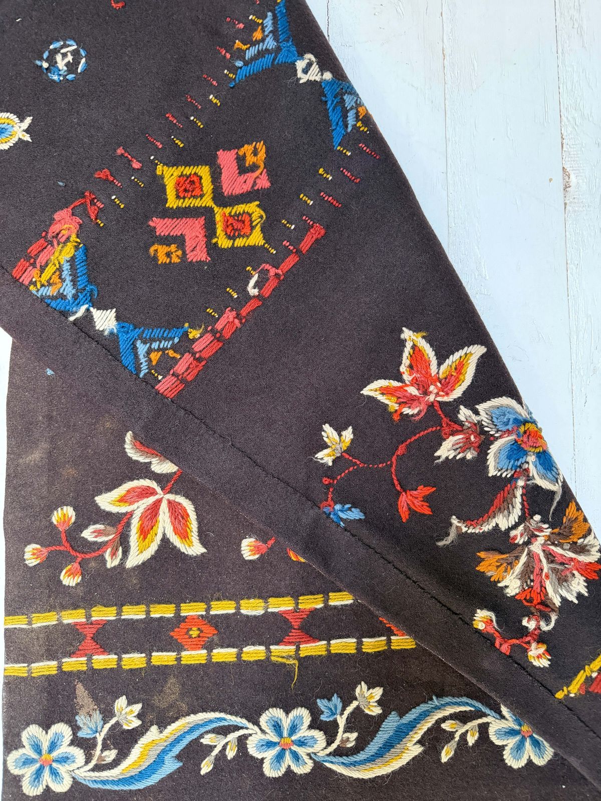 Skåne, Sweden. Antique 175cm / 68.9in Tapestry Wool Table Runner photo buy