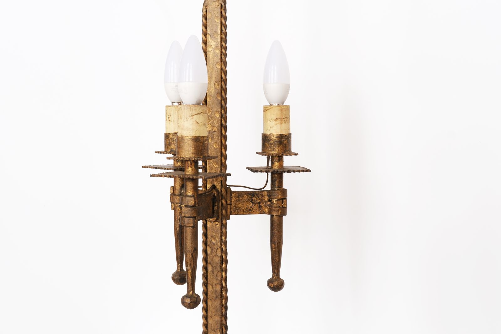 900.0 Mid 20th Century Pair Of Tripod Table Lamps In Golden Wrought Iron, Signed By Ferro Art photo