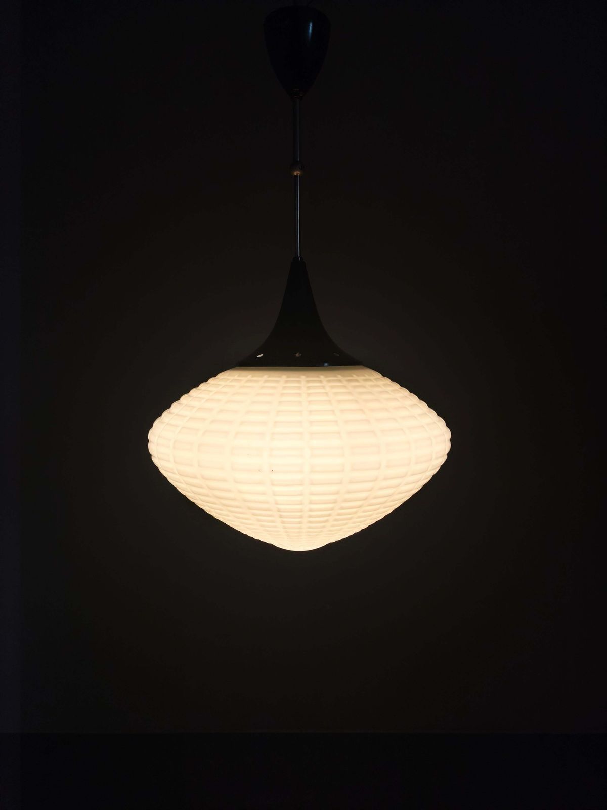 photo for sale Verstelbare Tsjechische Hanglamp, Opalineglas, Jaren 1970