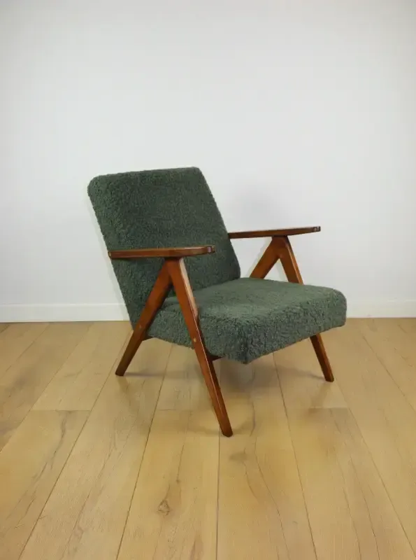 Vintage B 310 Var Armchair, Olive Green, Boucle, Lambskin, Structured photo furniture