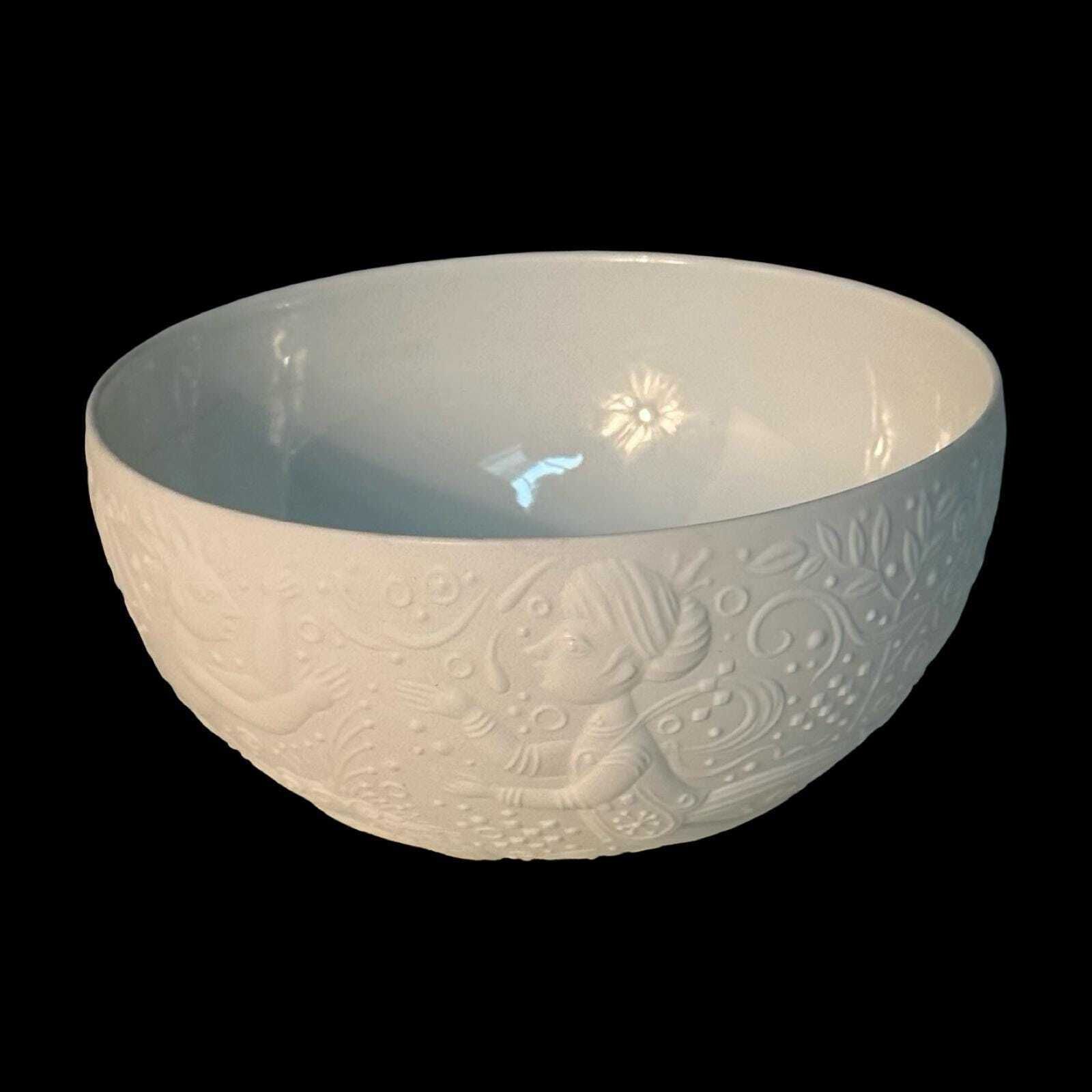 Bjorn Wiinblad   Rosenthal Studio Linie   Bowl   Model 'Die Zauberflote' (Magic Flute)   White Ceramic (11cm) photo for sale