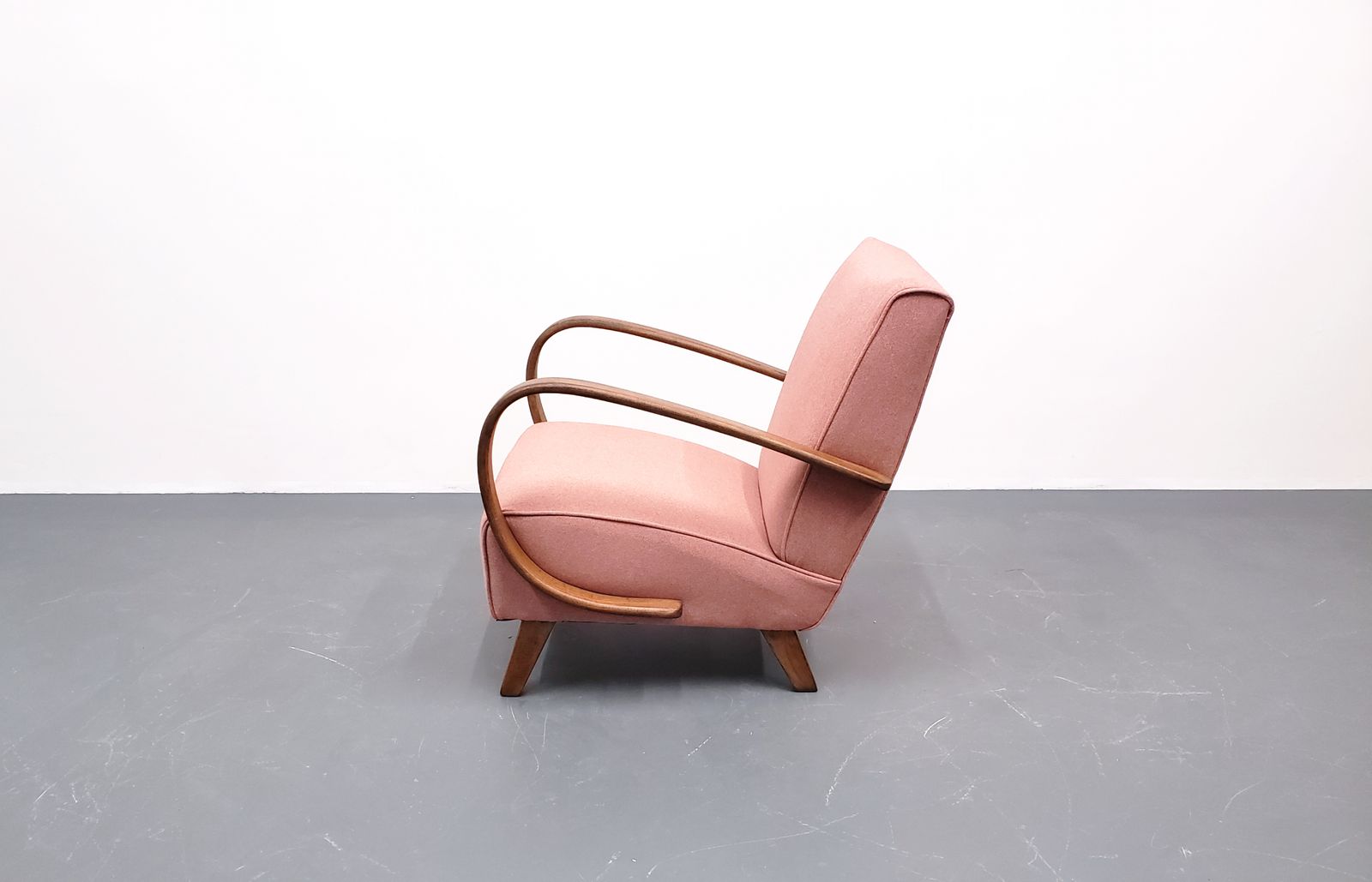 1930 Jindrich Halabala Bentwood Armchair In Rose Pink photo Furniture