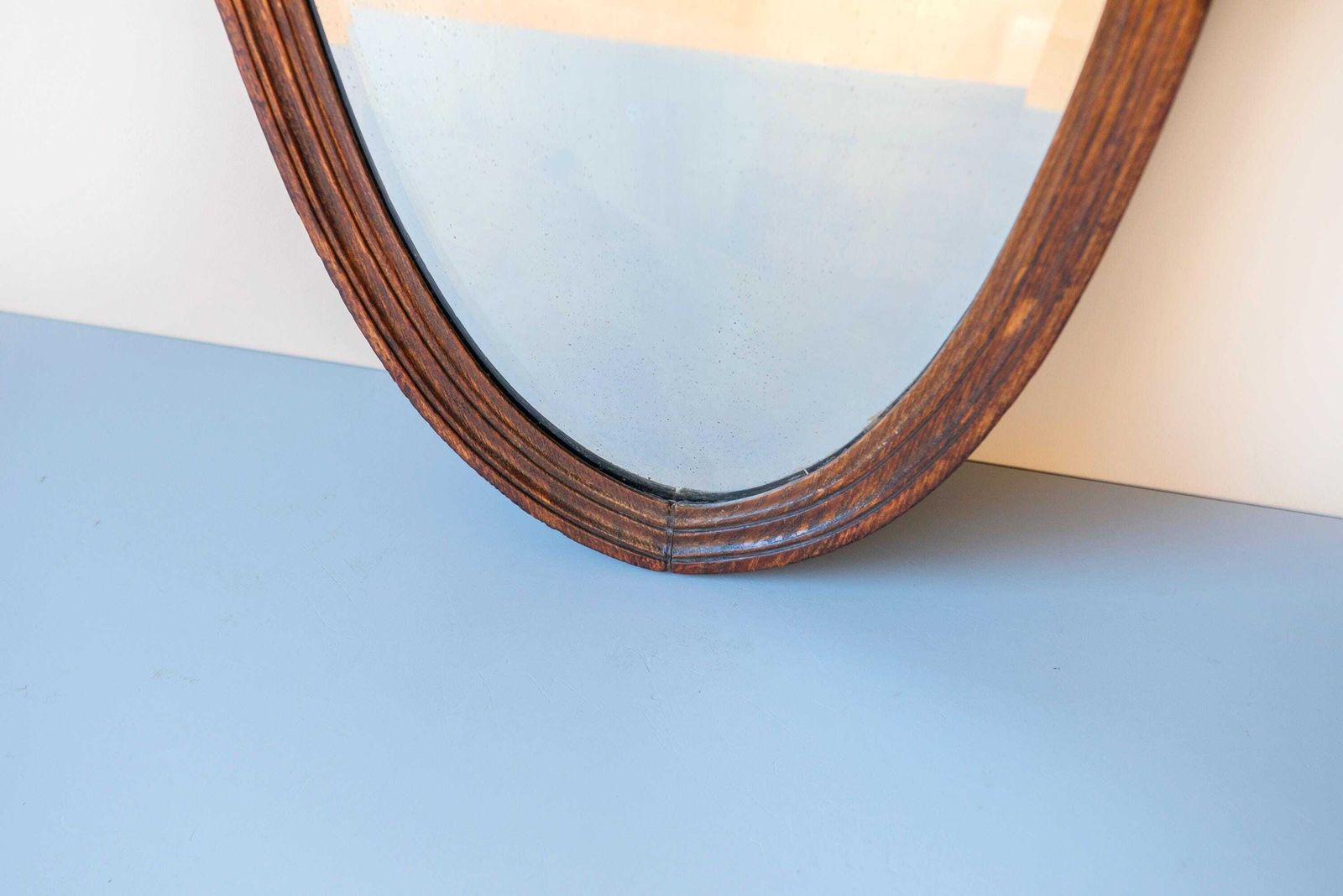 photo for sale Antieke Schildvormige Spiegel | Massief Eikenhouten Lijst | Geslepen Glas | Rustieke Engelse Wanddecoratie