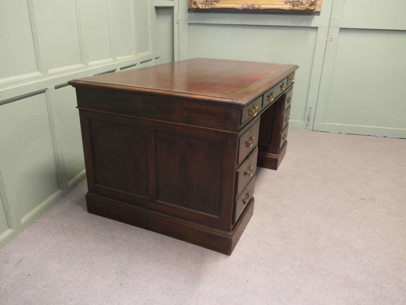 A Large Victorian Heavy Quality Pedestal Desk photo Furniture