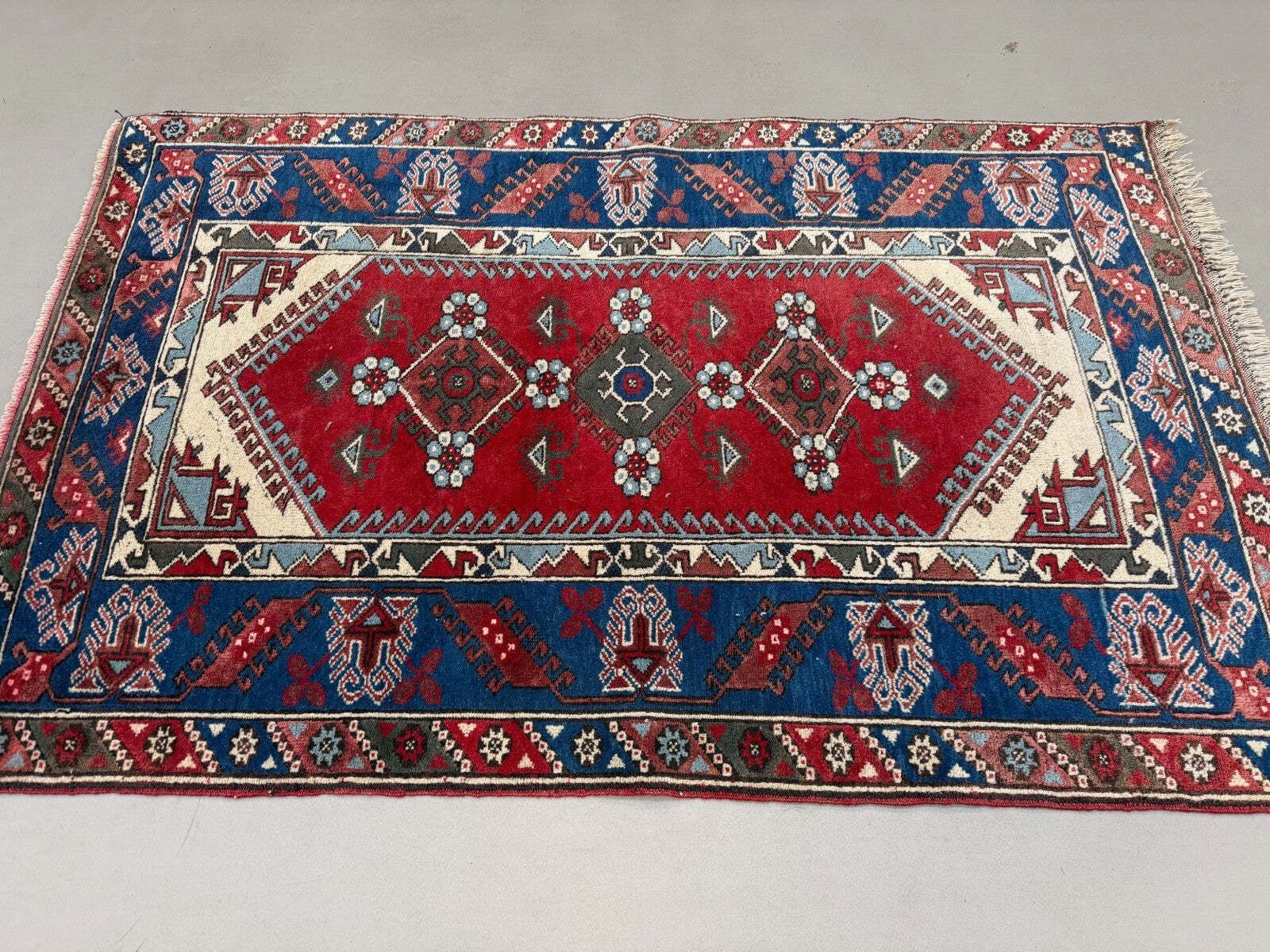 Turkish Tribal Rug Natural Dyes 200x120 Cm Vintage Turkish Carpet 2521 photo 475.0
