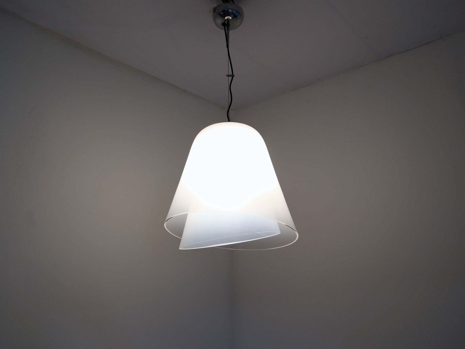 1970s Murano Glass "Giglio" Double Dome Pendant Lamp By Lamperti