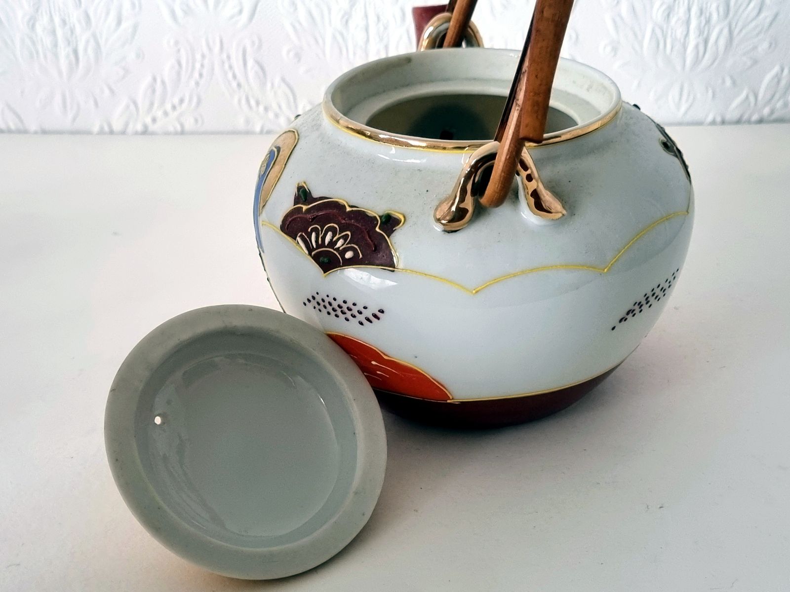 Japanese Moriage Teapot, Hand Painted Porcelain Tea Pot, Satsuma Style Raised Enamel, Geisha Decor, Bamboo Handle Oriental Ceramic photo vinterior