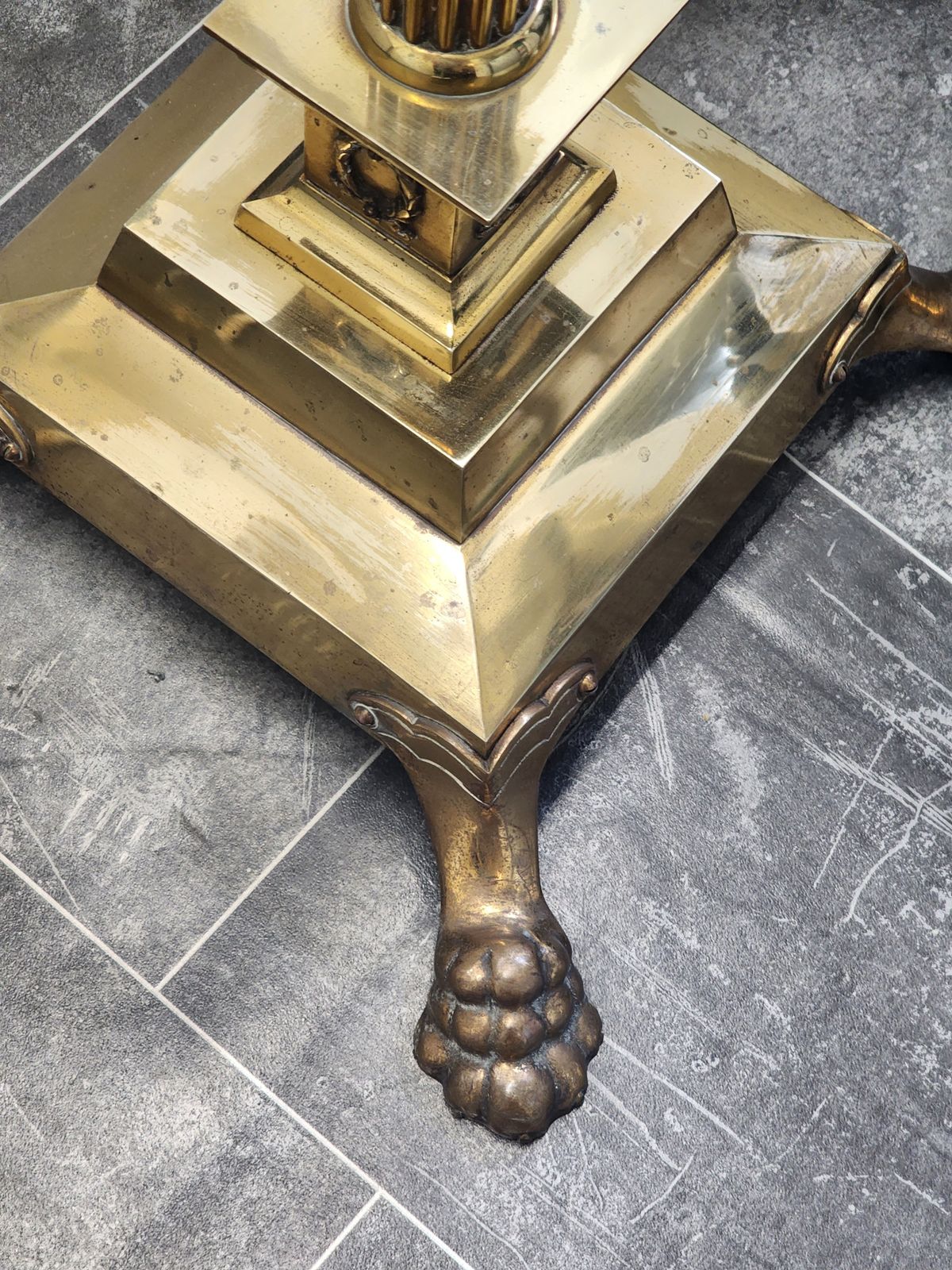 Brass Corinthian Column Adjustable Standard Lamp photo Lighting
