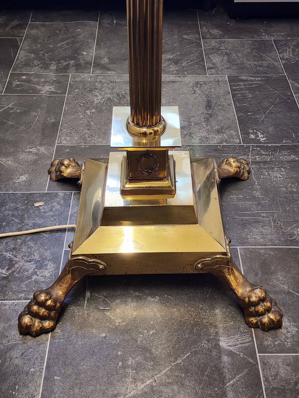 Brass Corinthian Column Adjustable Standard Lamp photo vinterior