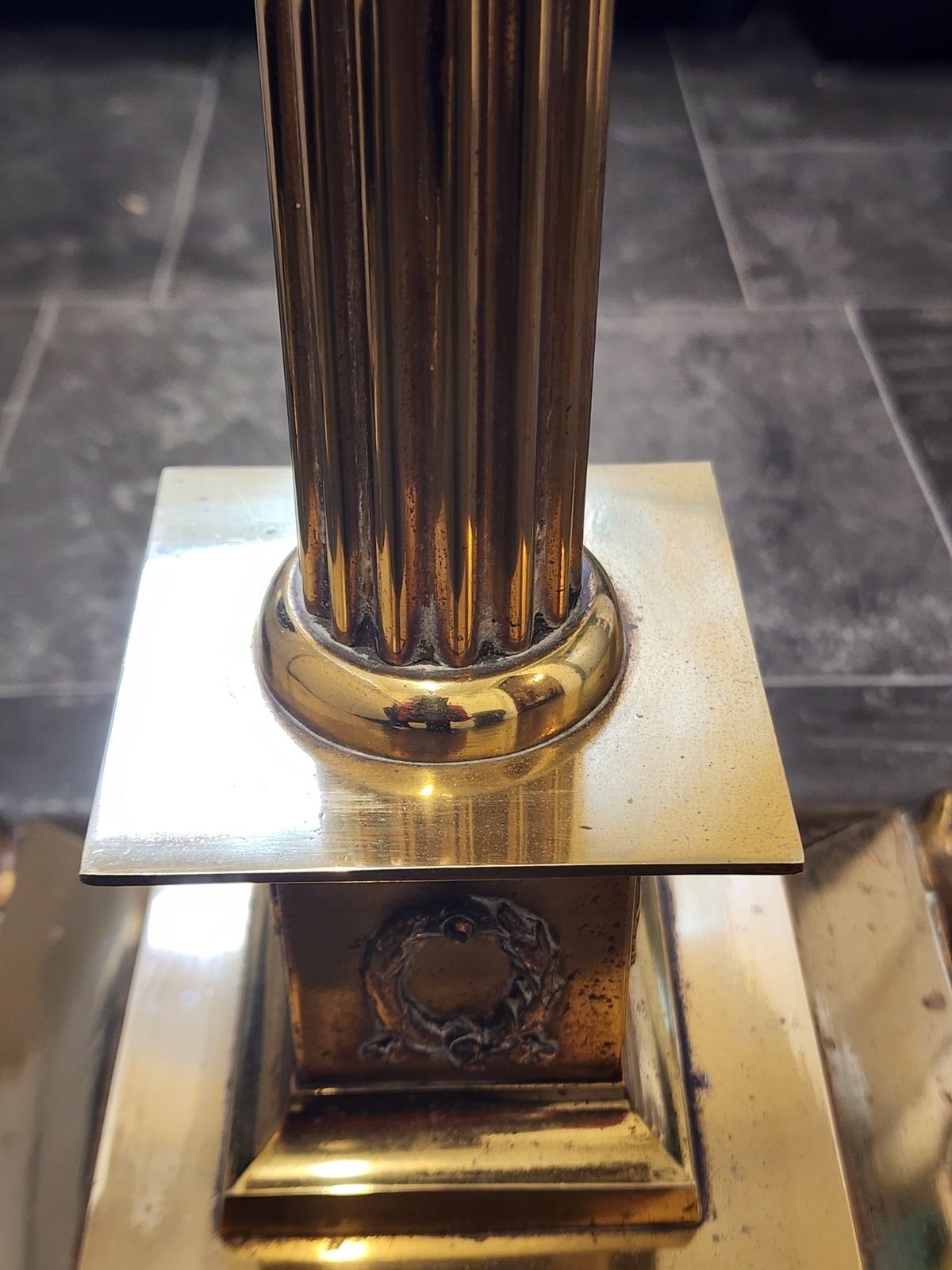 photo furniture Brass Corinthian Column Adjustable Standard Lamp