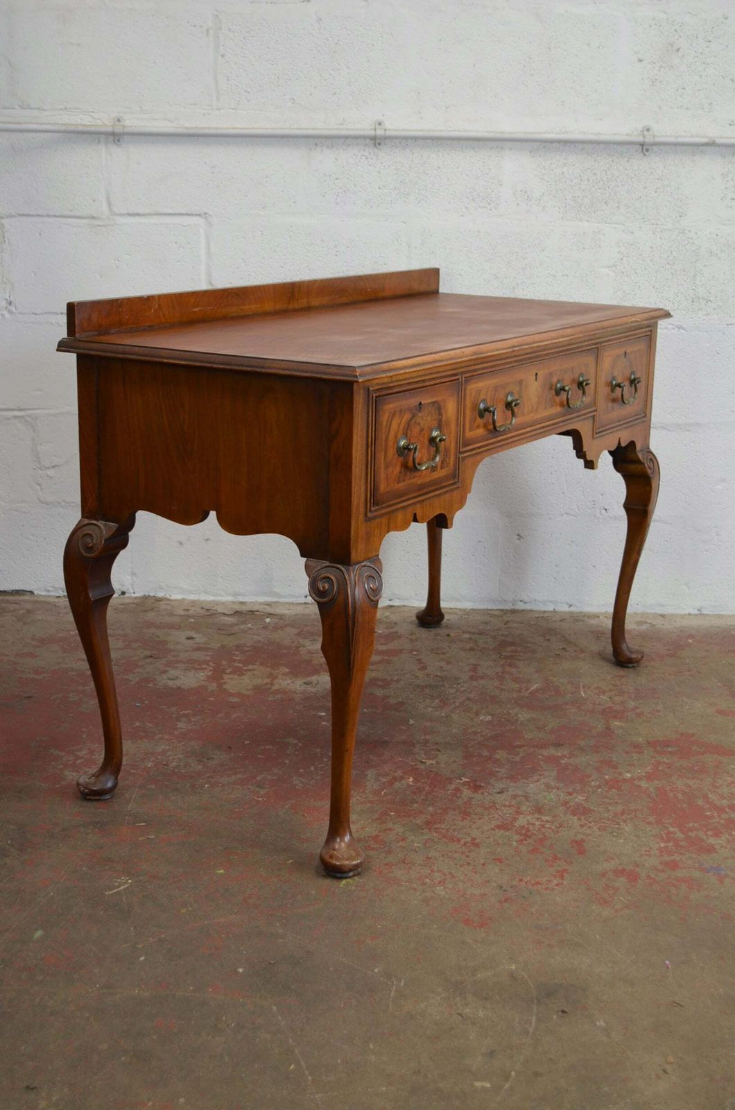 Waring & Gillow   A Queen Anne Revival Walnut Writing Table Desk photo 420.0