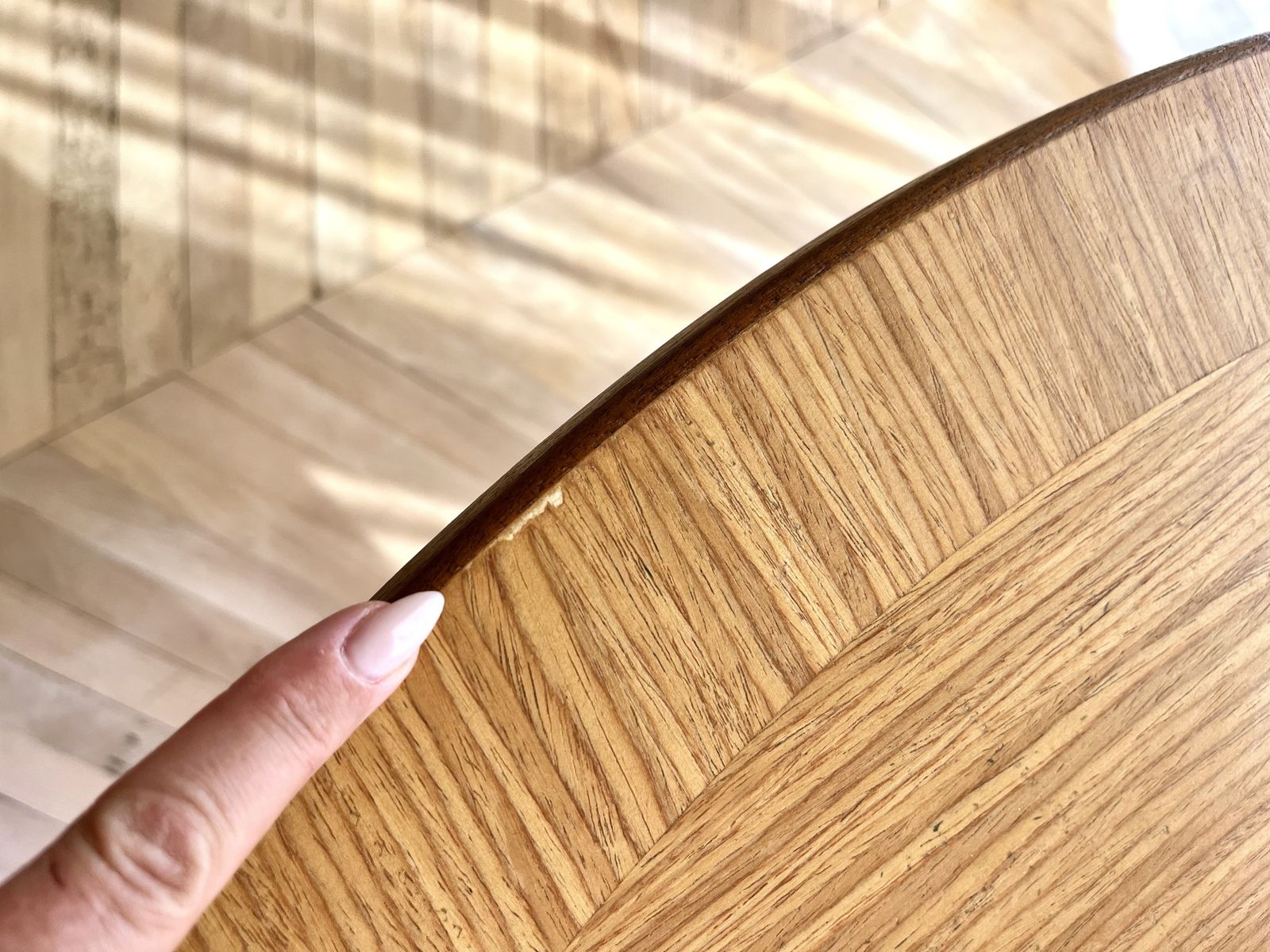 photo vintage Mid Century Oval Veneered Extending Dining Table