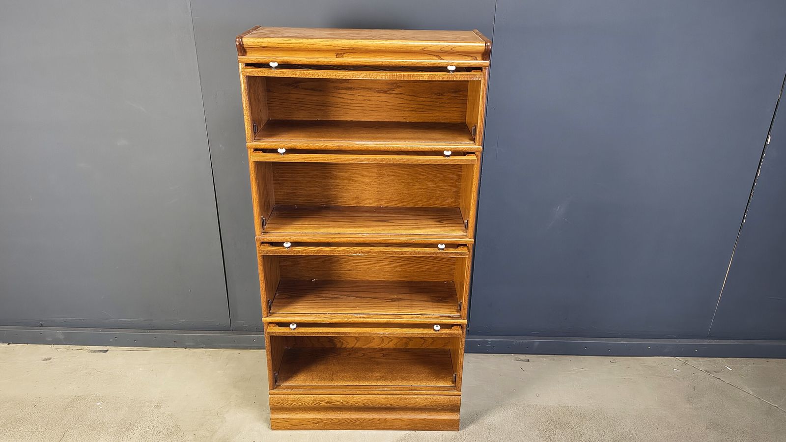 Four Tier Oak Barrister Style Bookcase With Leaded Glass photo vinterior