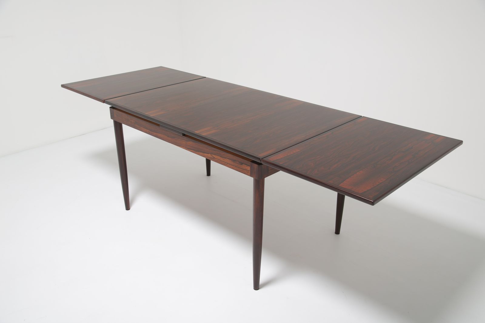 Niels Otto Møller Model 254 Dining Table: Minimalist, Extending In Rio Rosewood For J.L. Møllers, Denmark, 1960s photo Furniture