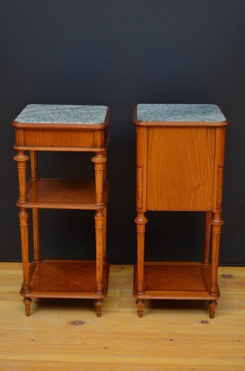 photo vinterior Pair Of French Satinwood Bedside Cabinets