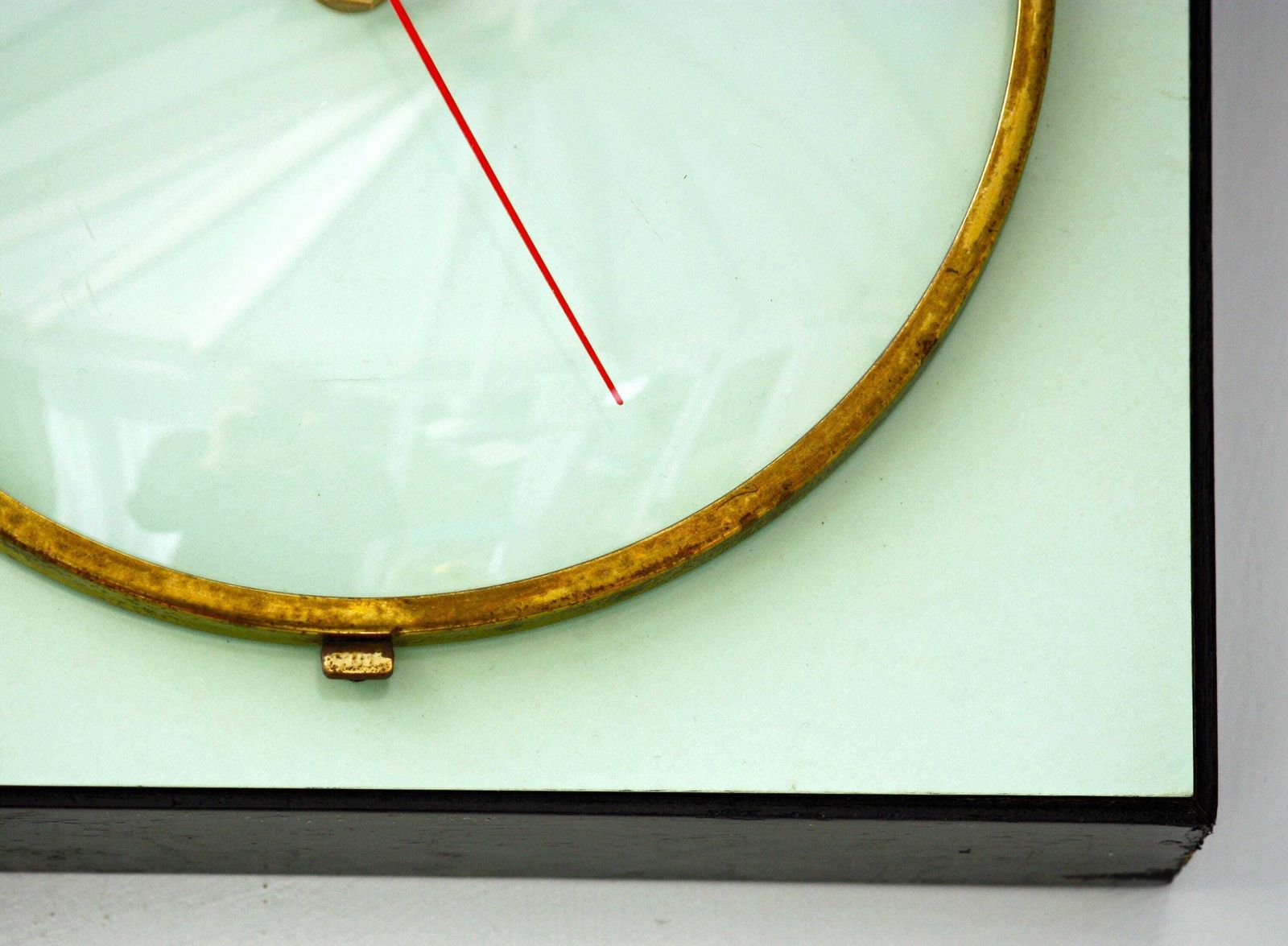 Vintage Vedette Wall Clock   22cm Mid Century Style Wooden Green Formica French Retro Wooden 1960s Atomic Gift Off The Wall Clocks photo Home Decor